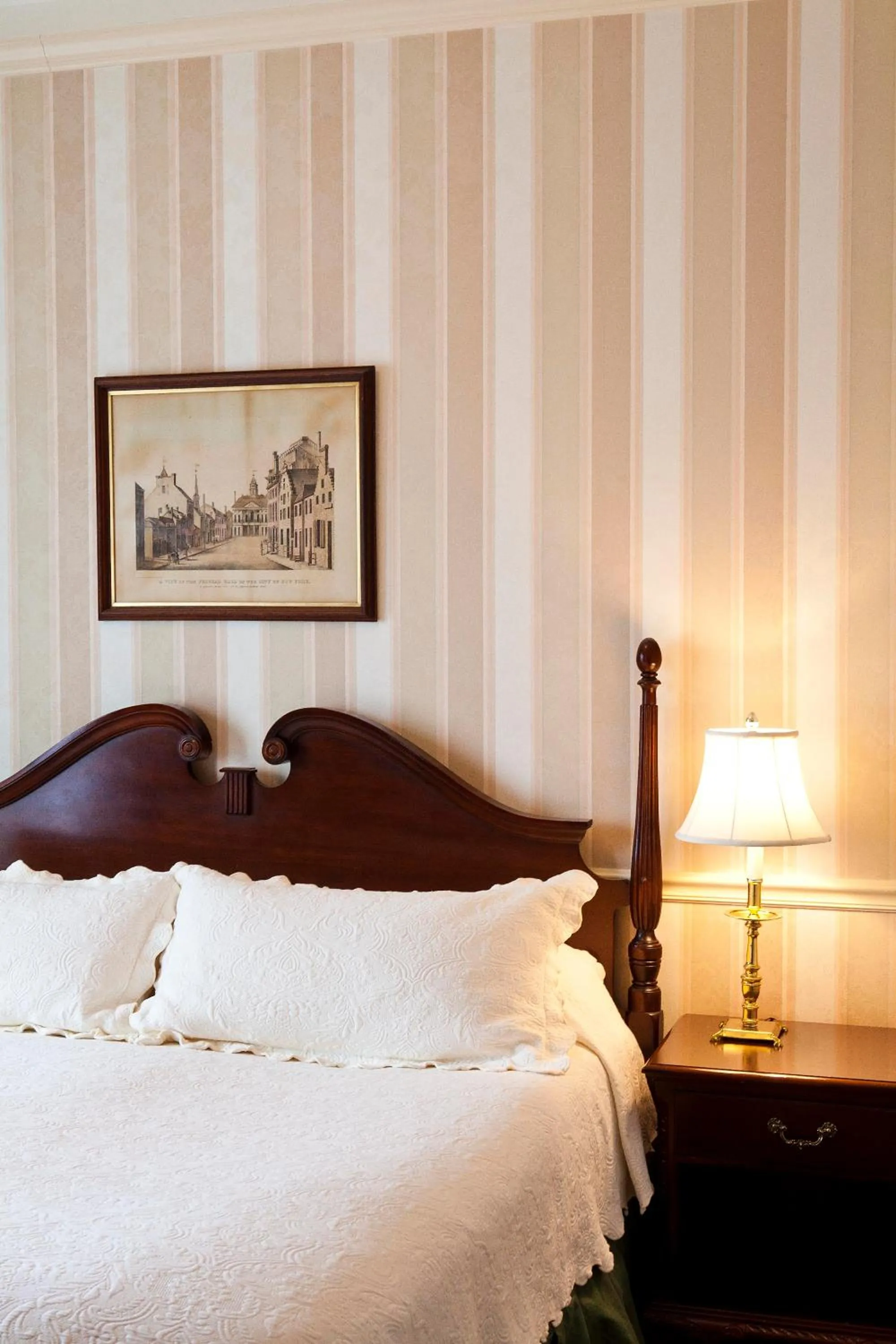 Bed in Penn's View Hotel Philadelphia