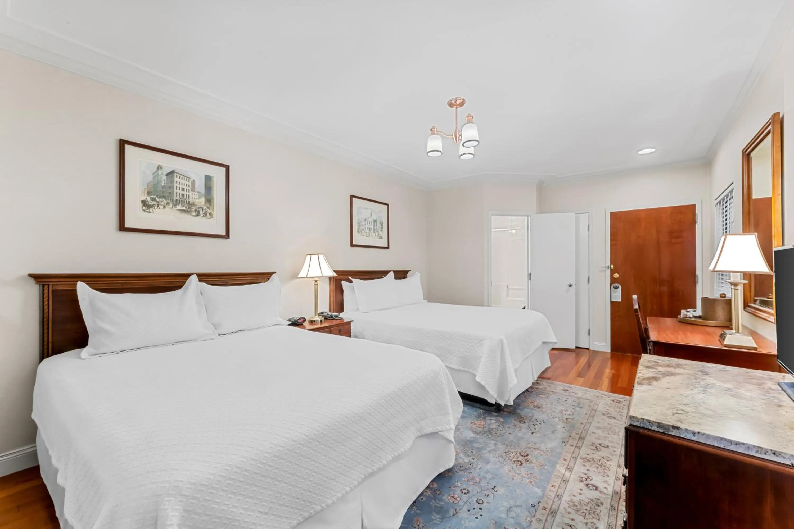 Bed in Penn's View Hotel Philadelphia