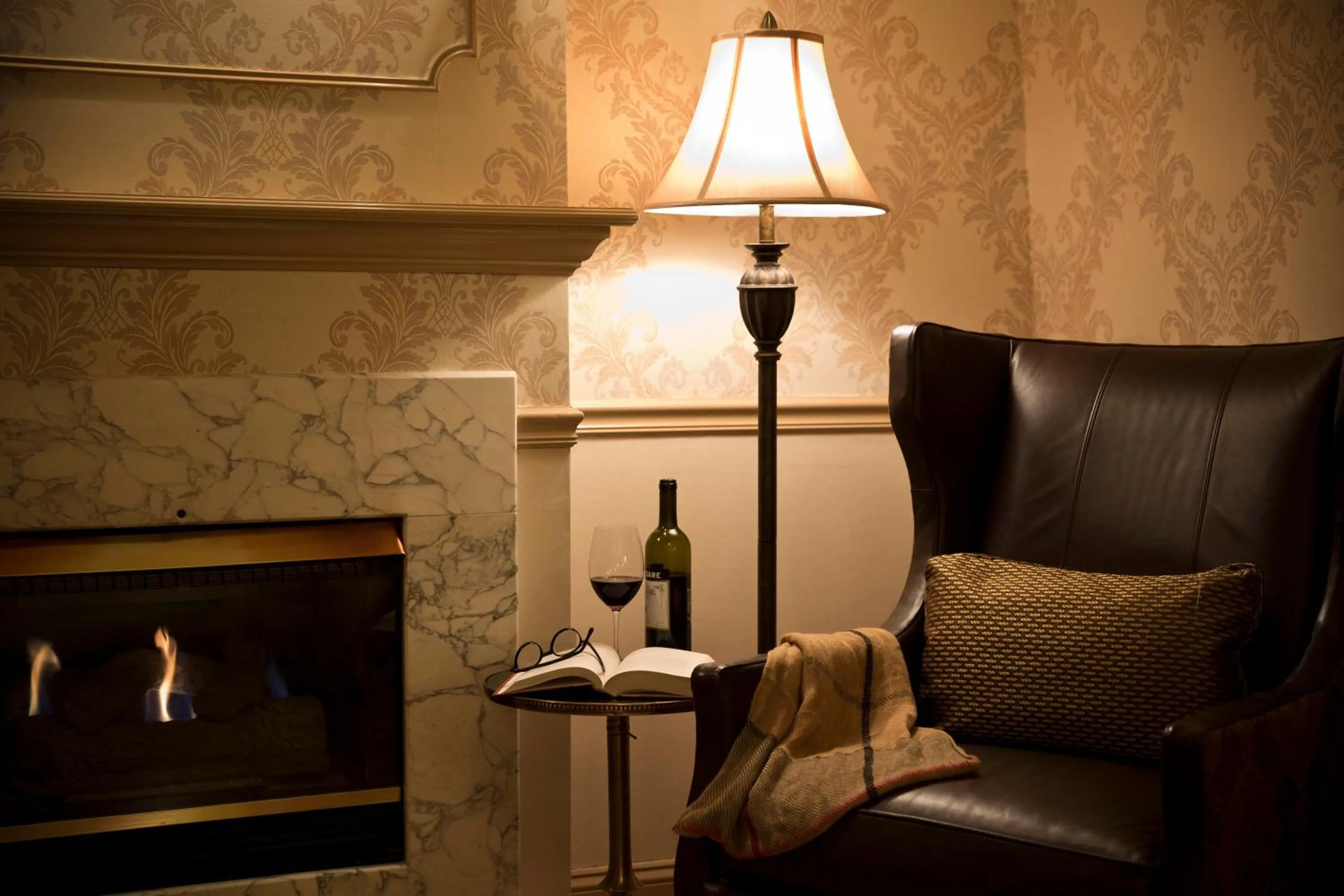 fireplace in Penn's View Hotel Philadelphia