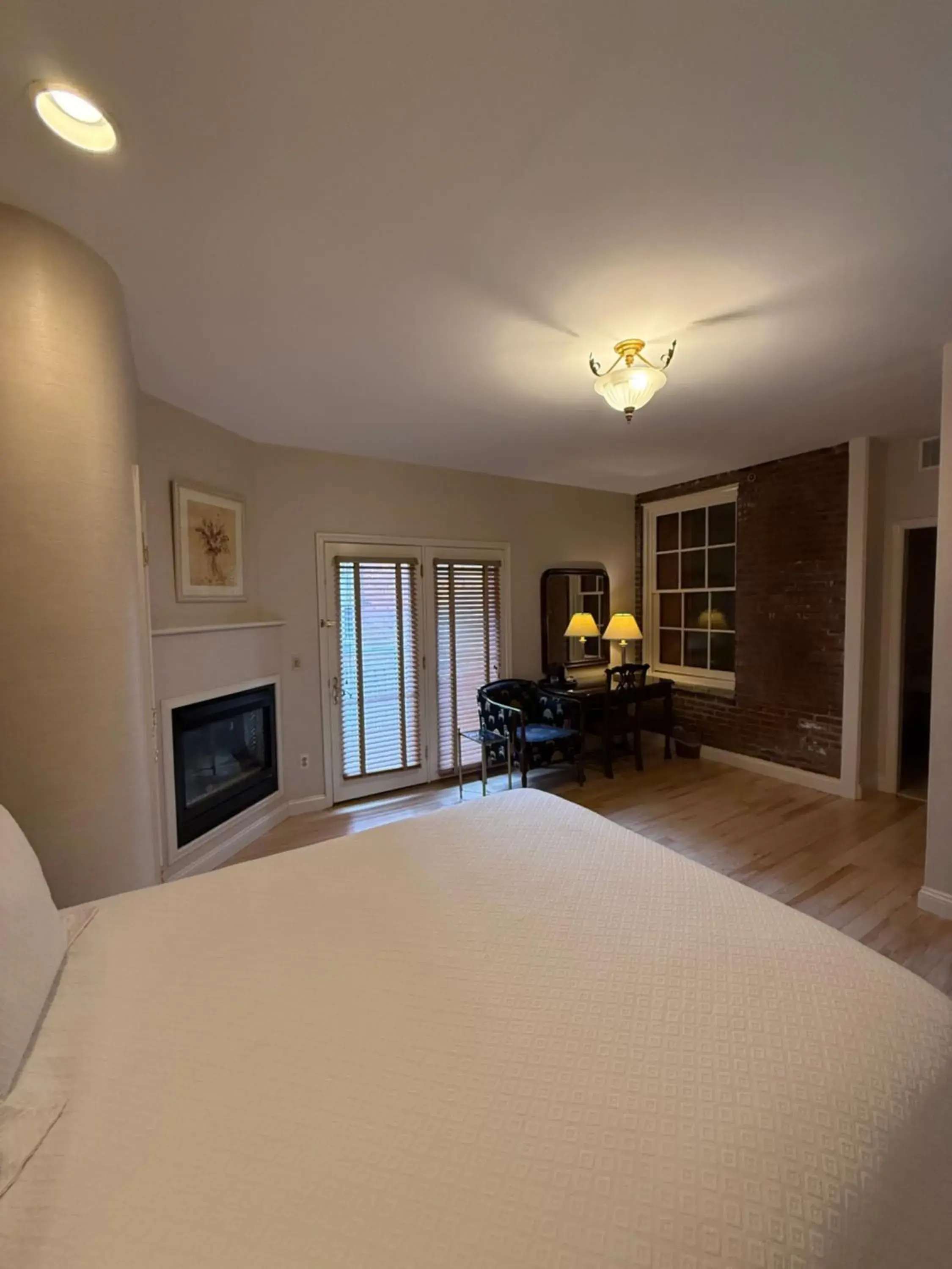 Bed in Penn's View Hotel Philadelphia Bed in Penn's View Hotel Philadelphia