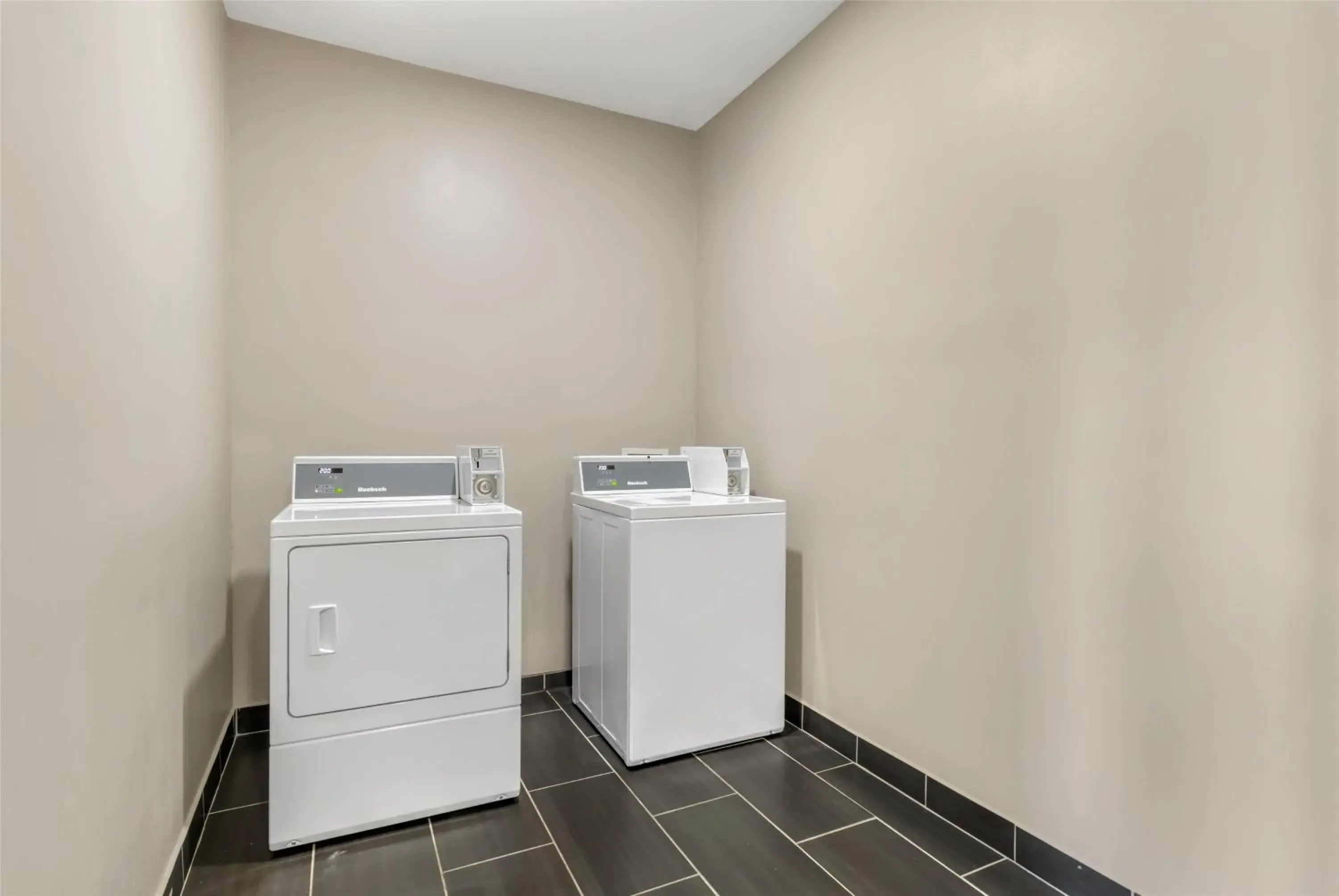 Property building in Best Western Commerce Inn Property building in Best Western Commerce Inn