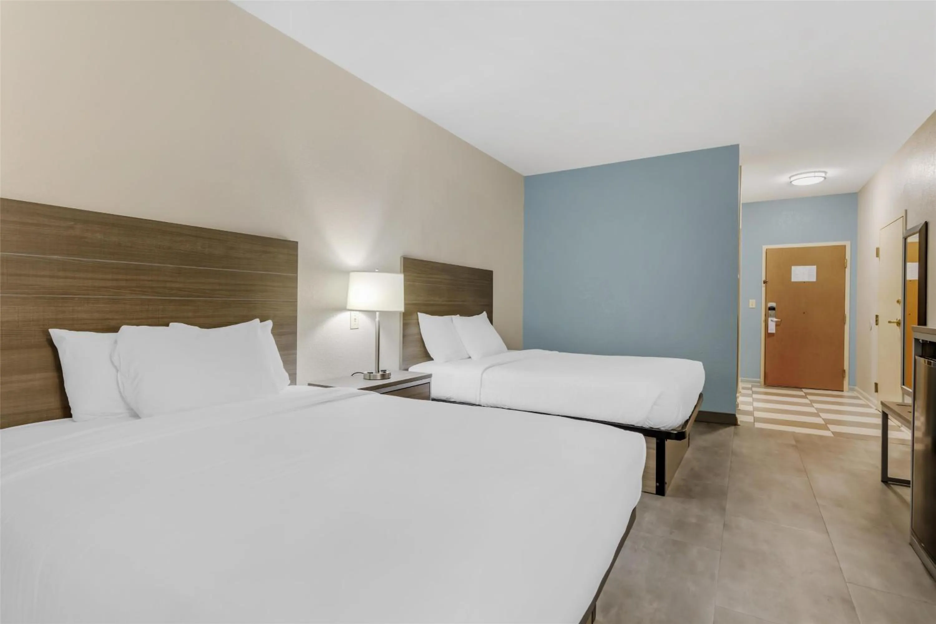 Bedroom, Bed in Best Western Commerce Inn