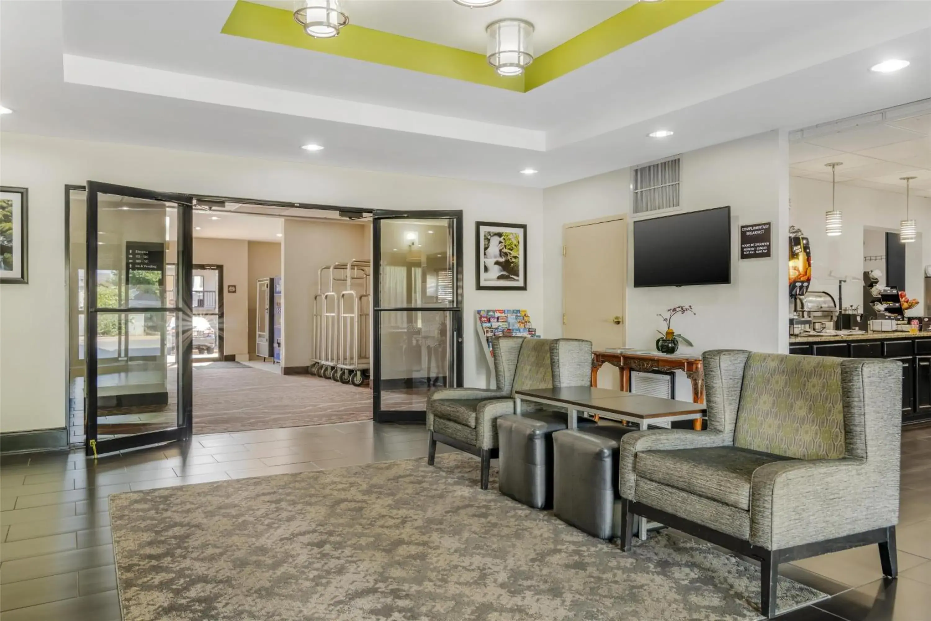 Lobby or reception in Best Western Commerce Inn Lobby or reception in Best Western Commerce Inn