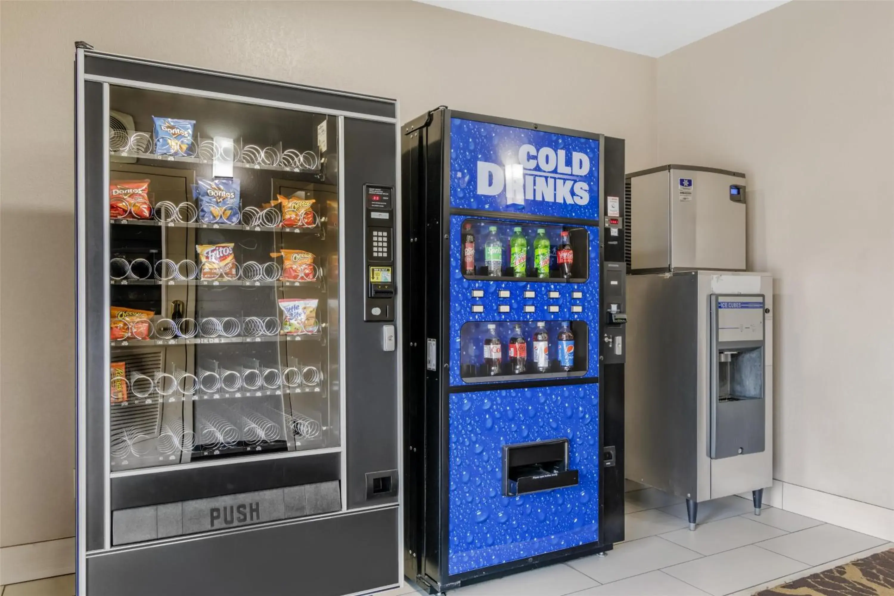 Property building in Best Western Commerce Inn Property building in Best Western Commerce Inn