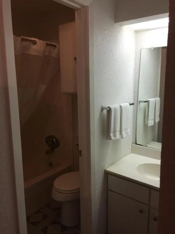 Bathroom in Ranch House Inn & Suites