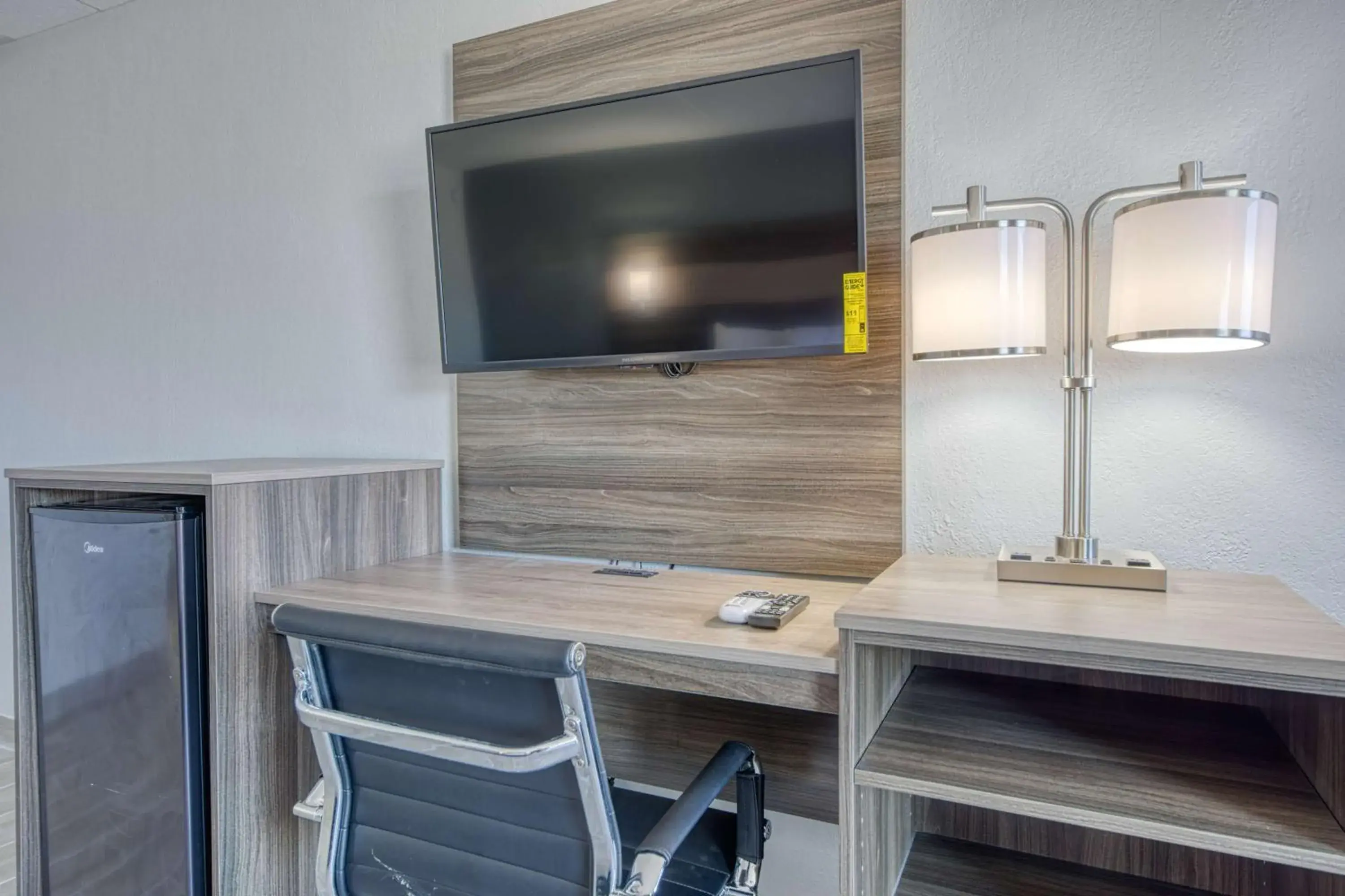 Standard King Room - single occupancy in Americas Best Value Inn Stearns, KY Standard King Room - single occupancy in Americas Best Value Inn Stearns, KY