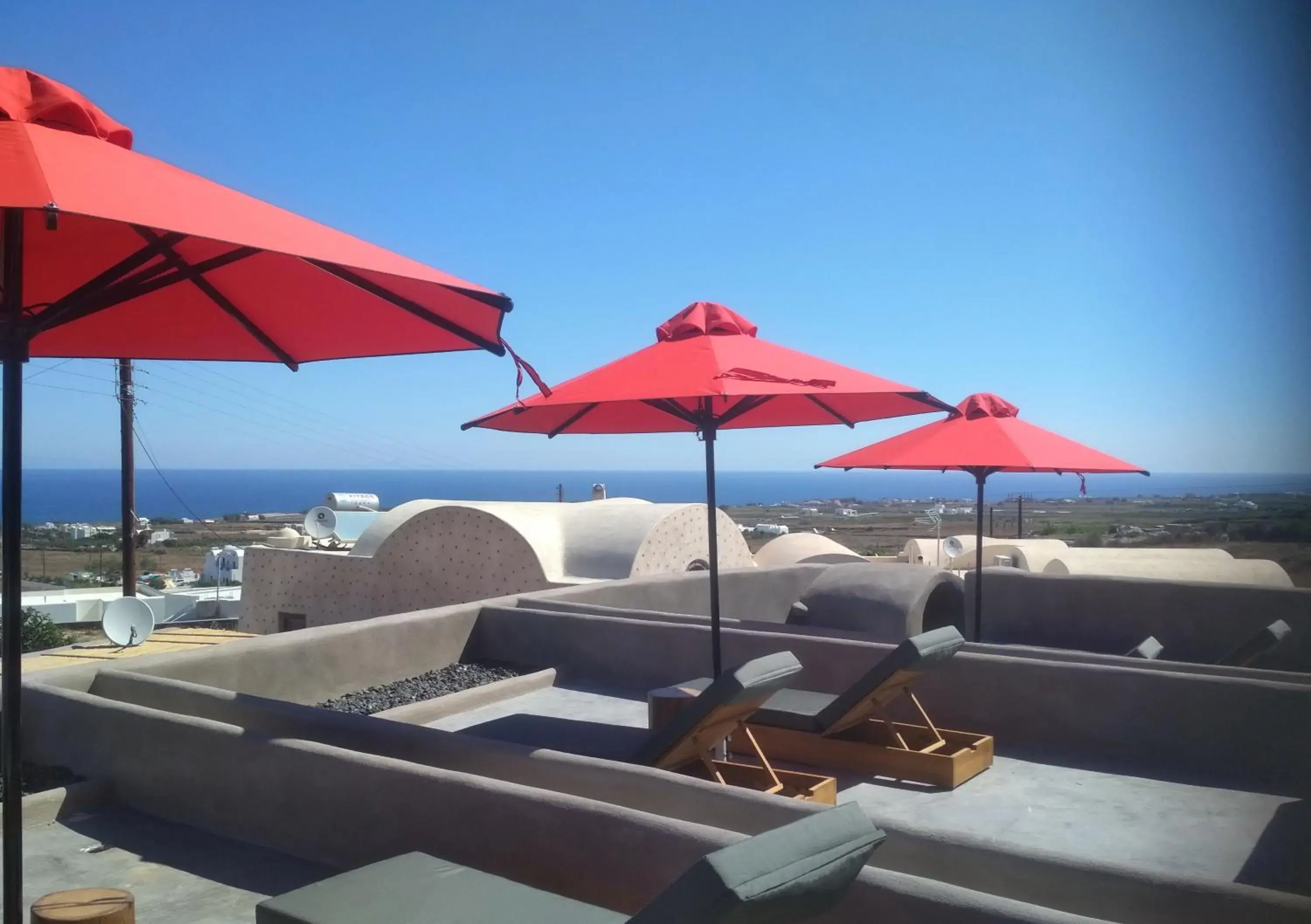 Property building in Andronikos Canaves Property building in Andronikos Canaves