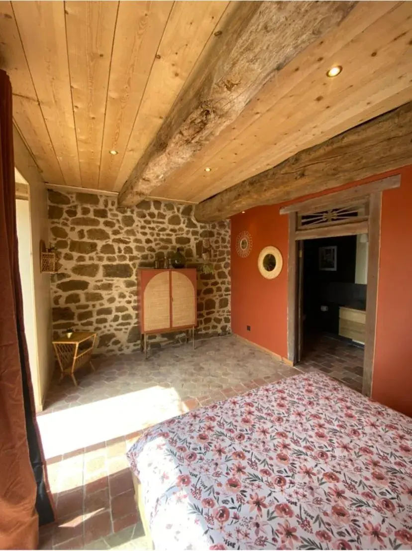 Queen Room in Domaine Des Tours Vauquelin Queen Room in Domaine Des Tours Vauquelin