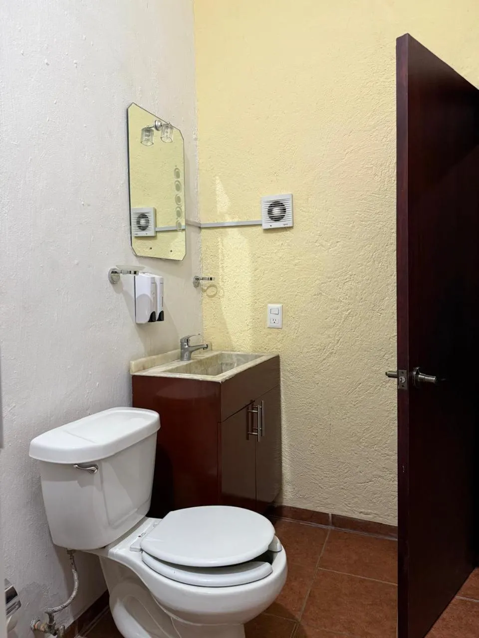 Family Double Room in Hotel Hacienda Tonalmain, Central Nueva