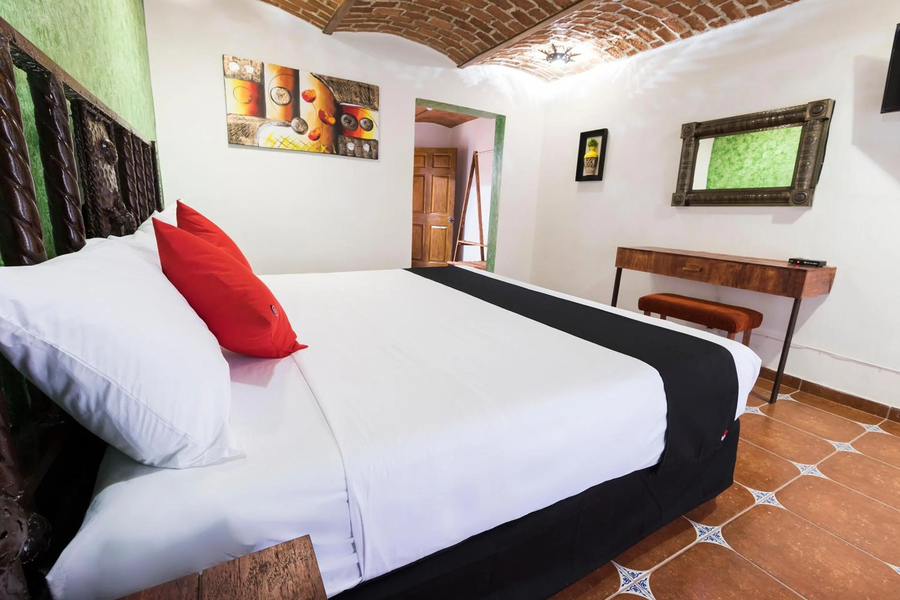 King Room in Hotel Hacienda Tonalmain, Central Nueva