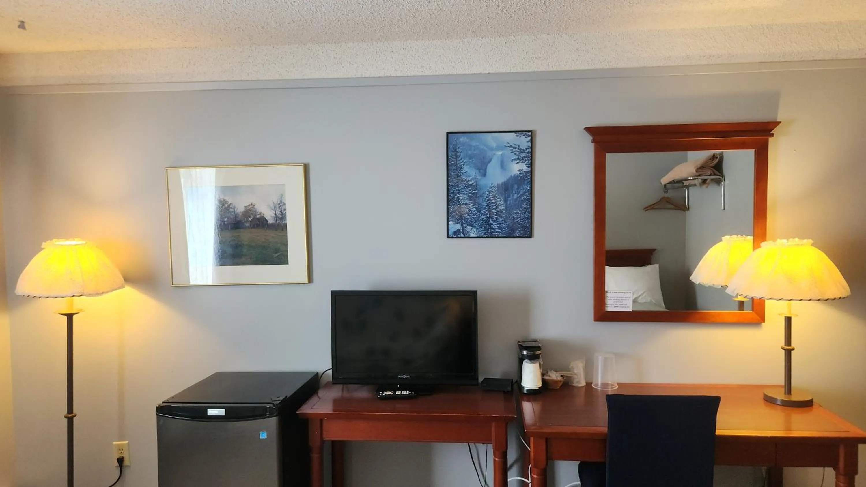 Moosomin Country Squire Inn