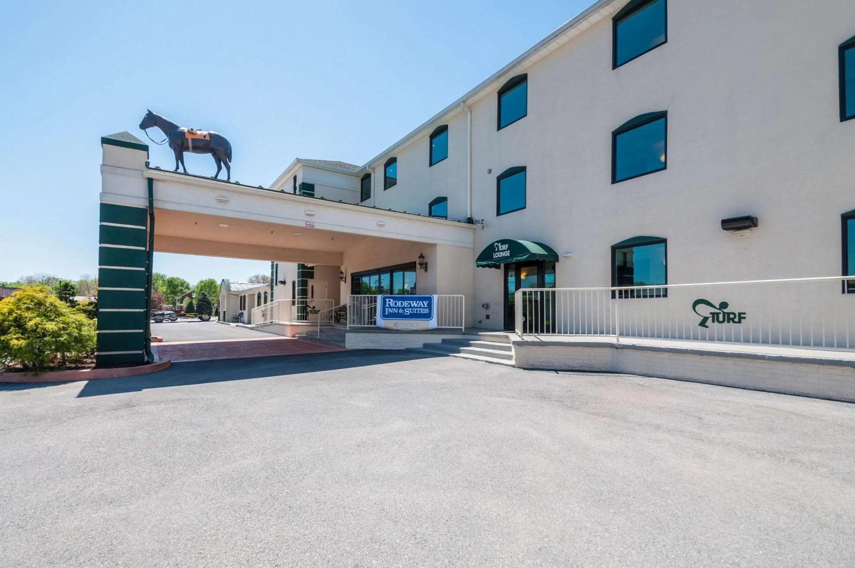 Property building in Rodeway Inn & Suites Charles Town