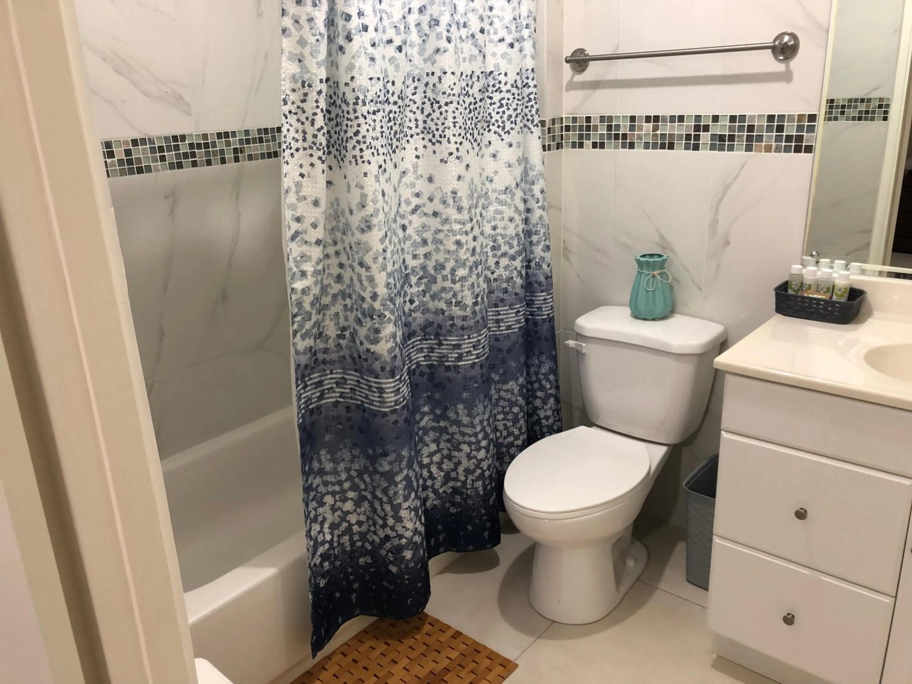 Anna's Joye Chatham