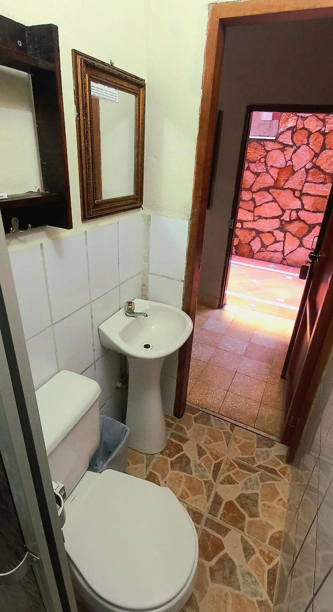 Economy Twin Room - single occupancy in Hotel Rosalila Economy Twin Room - single occupancy in Hotel Rosalila