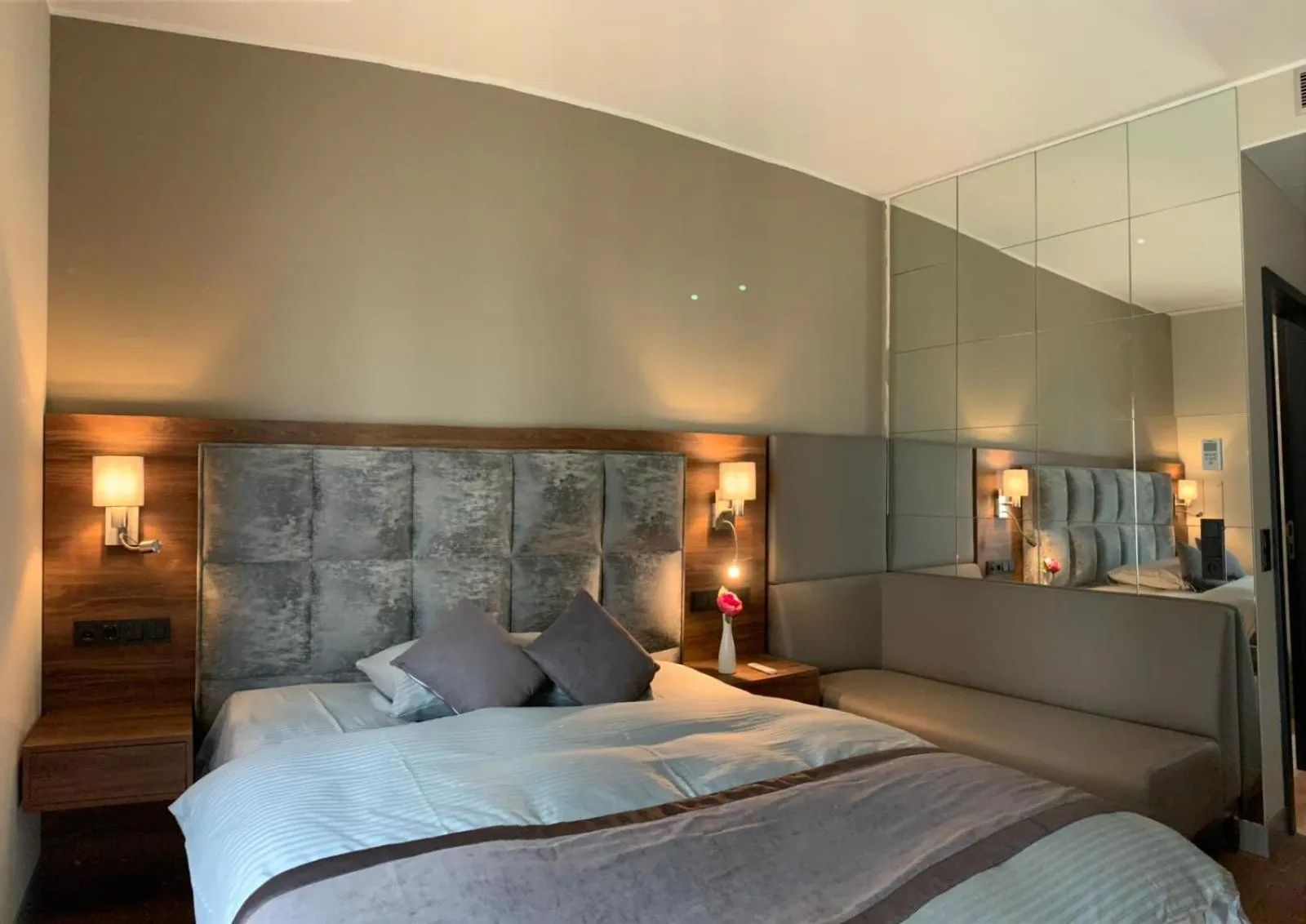 Photo of the whole room, Bed in Intergroup Business & Design Hotel Ingolstadt