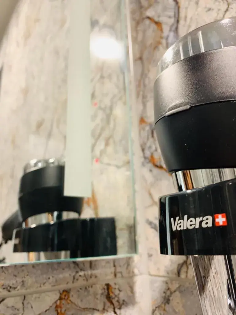 Double Room - Disability Access in Intergroup Business & Design Hotel Ingolstadt Double Room - Disability Access in Intergroup Business & Design Hotel Ingolstadt