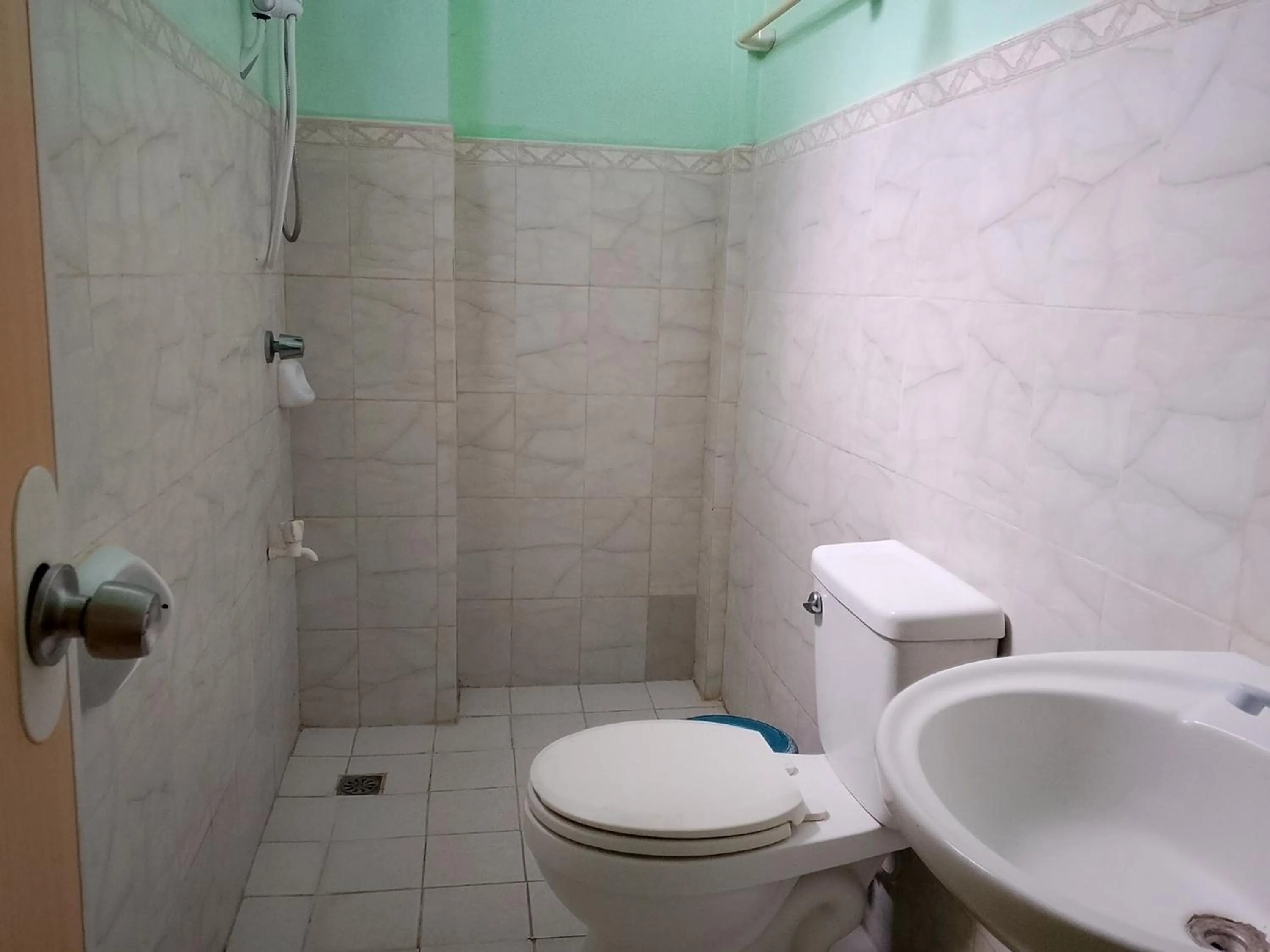 Bathroom in July's Haven Seaside Pension Camiguin