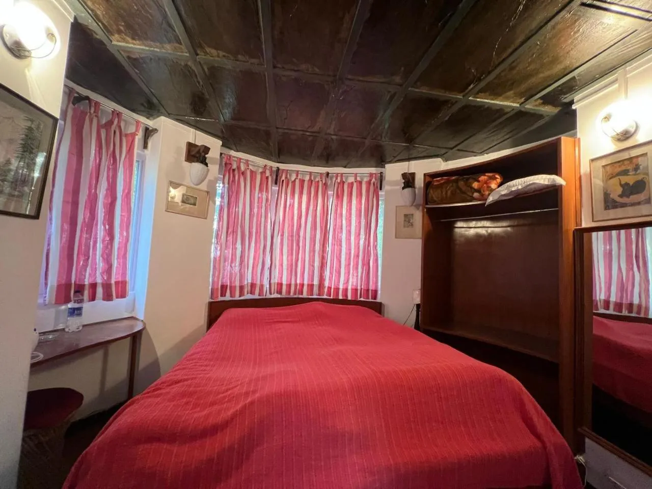Clouds End Villa, A Heritage Home Stay, 10 Mins from Mcleodganj