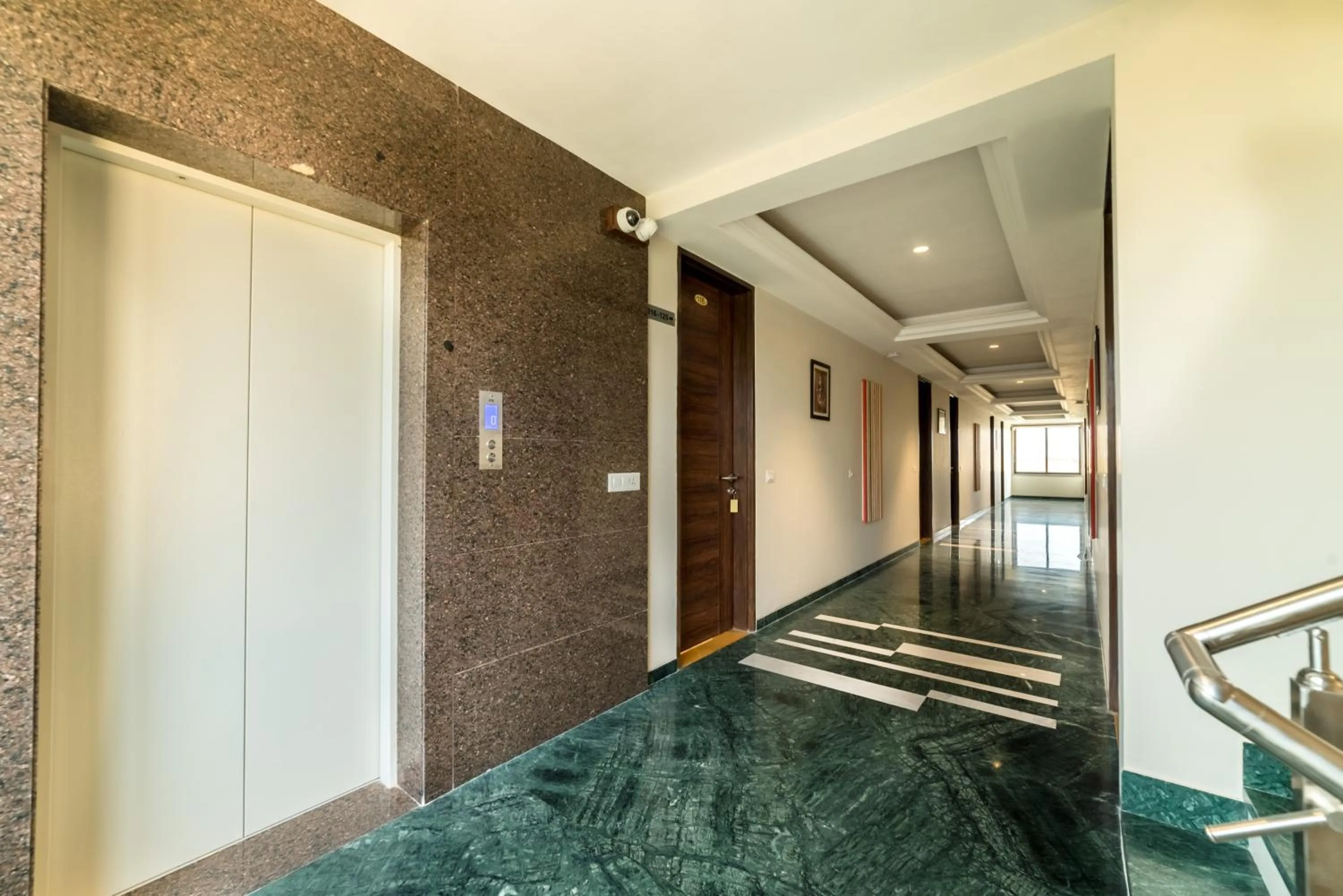 Facade/entrance in Hotel Antra Inn