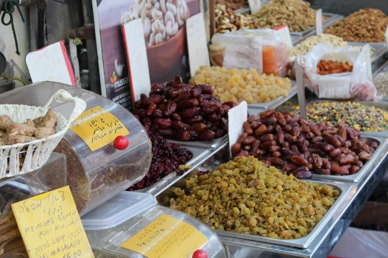 Neighbourhood in Dave Levinsky, a member of Brown Hotels