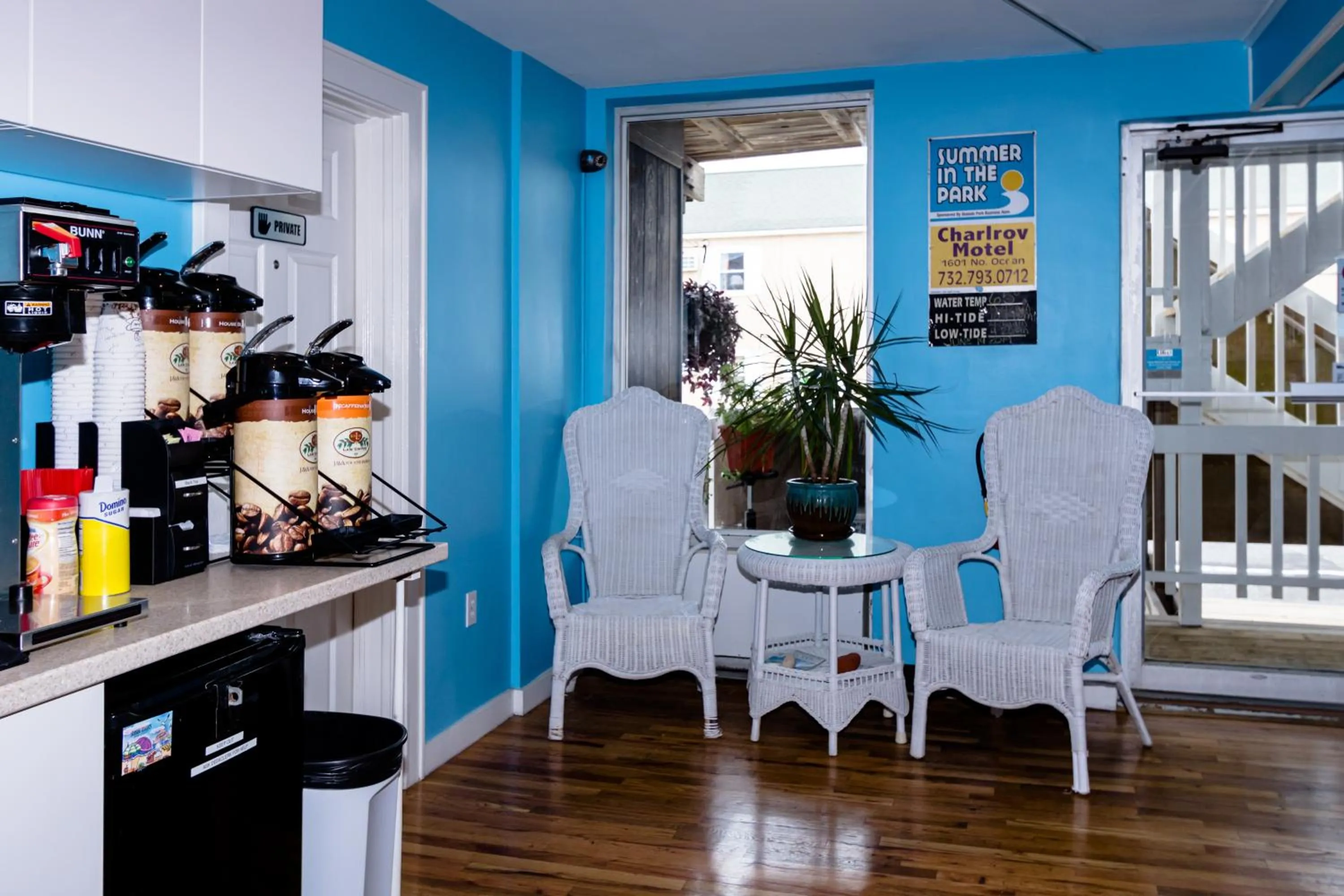 Lobby or reception in Charlroy Motel