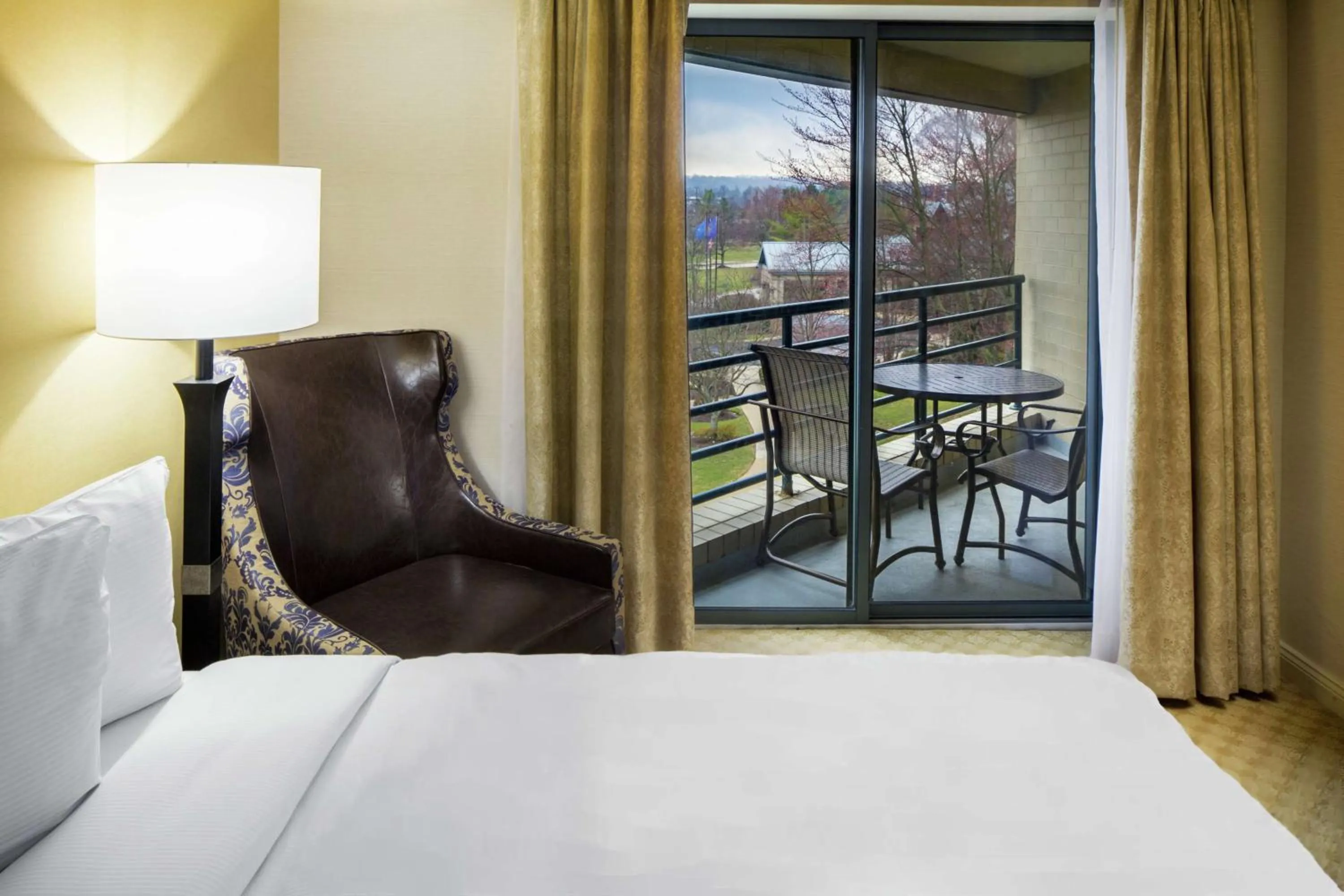 Bed in The Desmond Hotel Malvern, a DoubleTree by Hilton