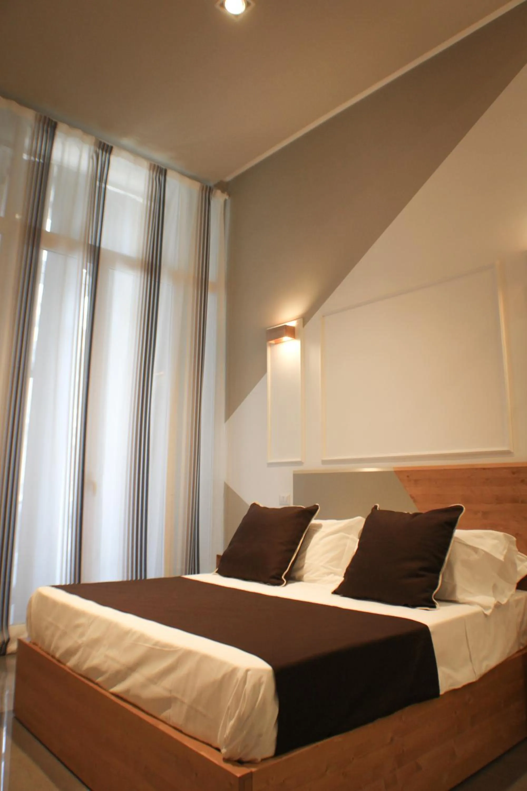 Bedroom, Bed in Be Italian Flat Piazza Bovio 22