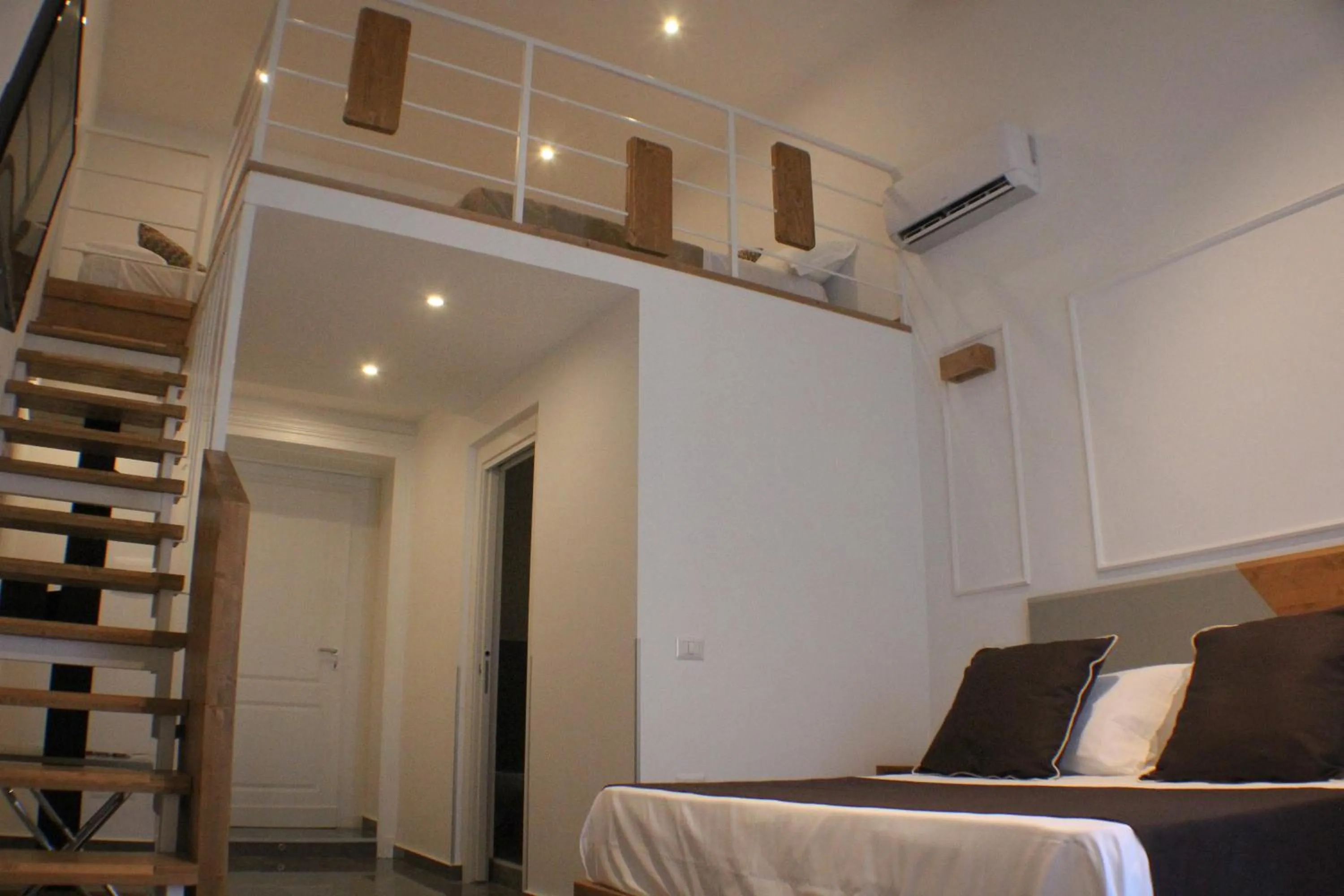 Be Italian Flat Piazza Bovio 22