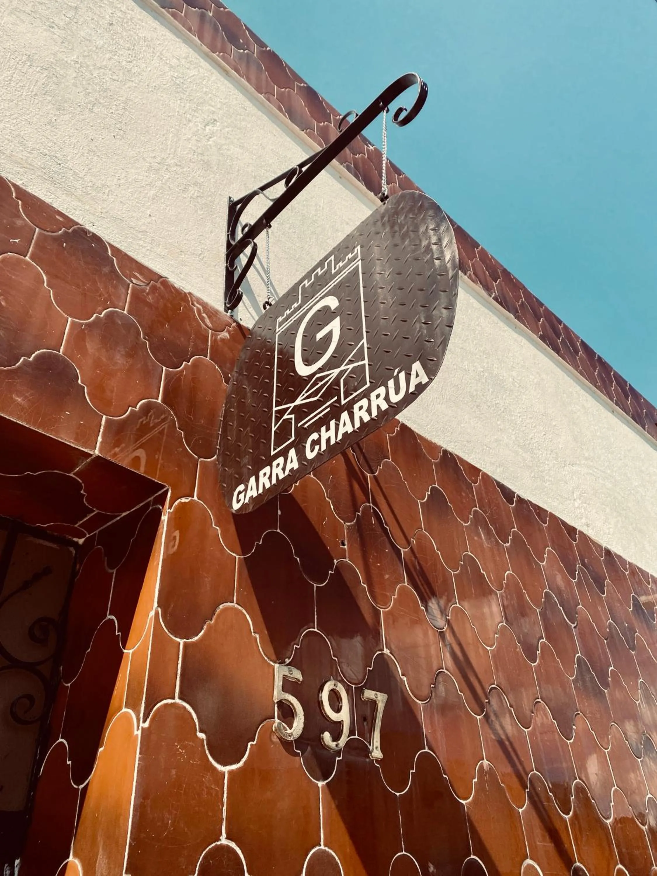 Logo/Certificate/Sign in Garra Charrua