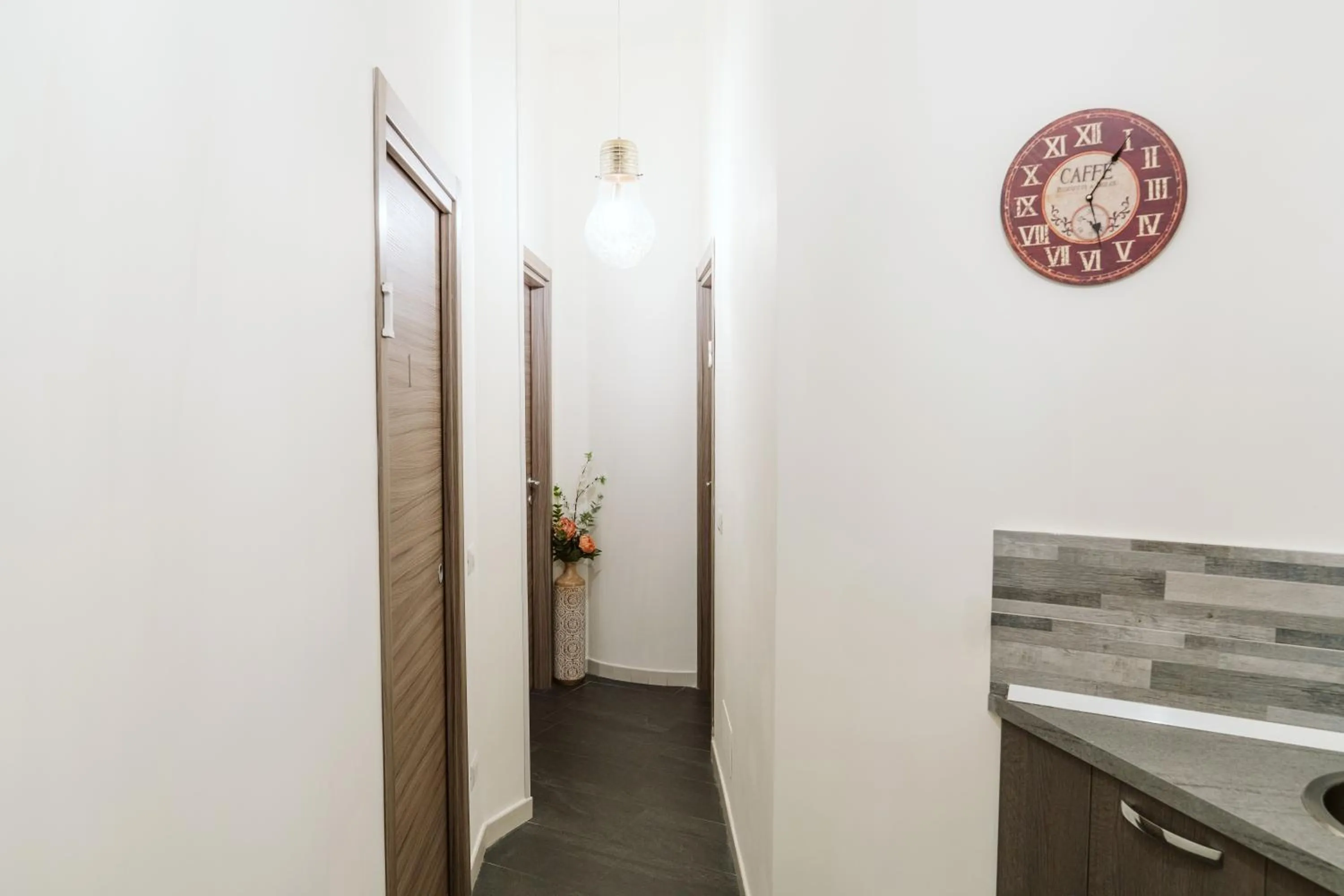 Kitchen or kitchenette in Pandora Rooms - Pompei - Central Pompeii Near the Ruins