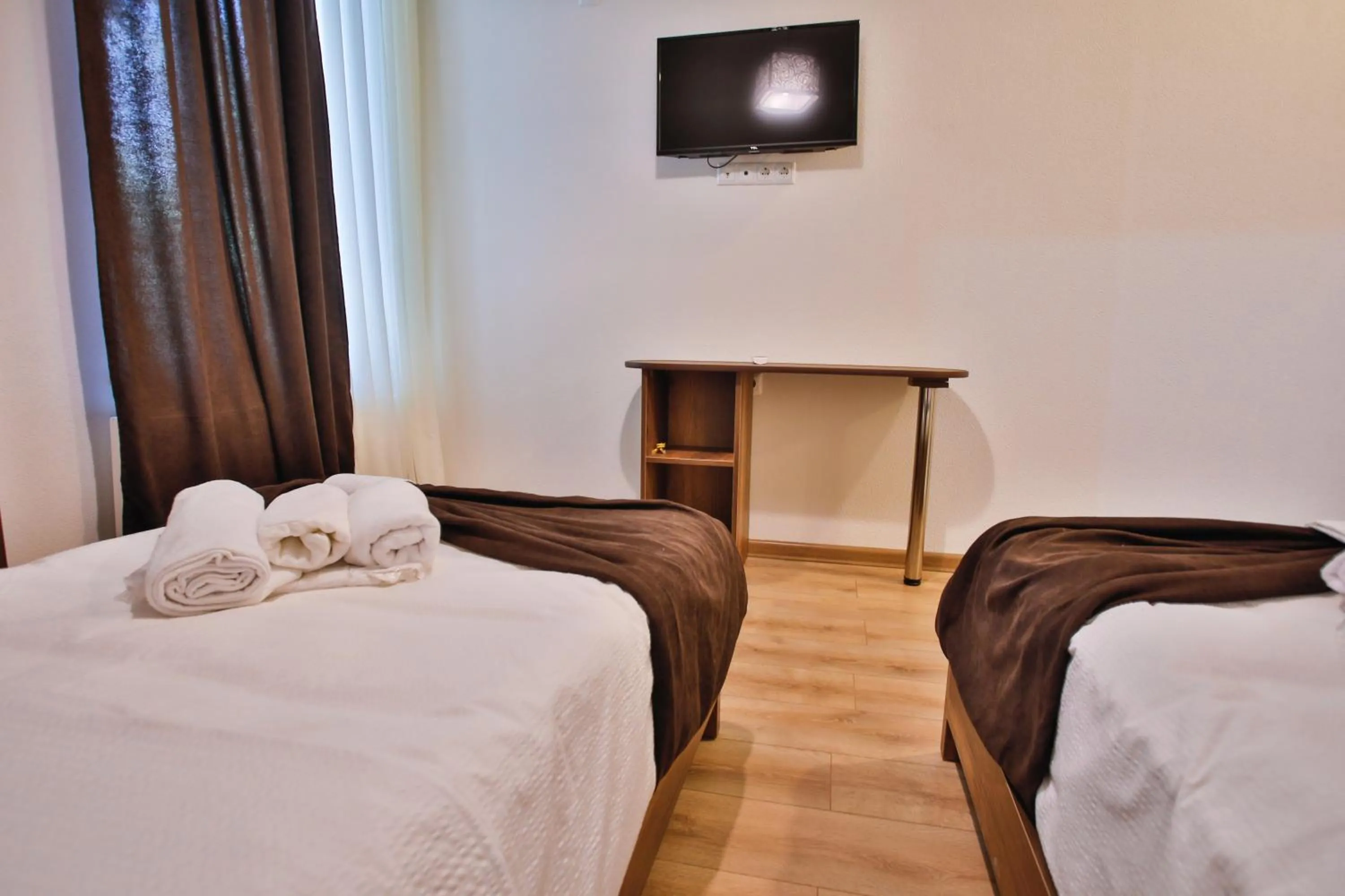 Communal lounge/ TV room, Bed in Chveni Qalaqi