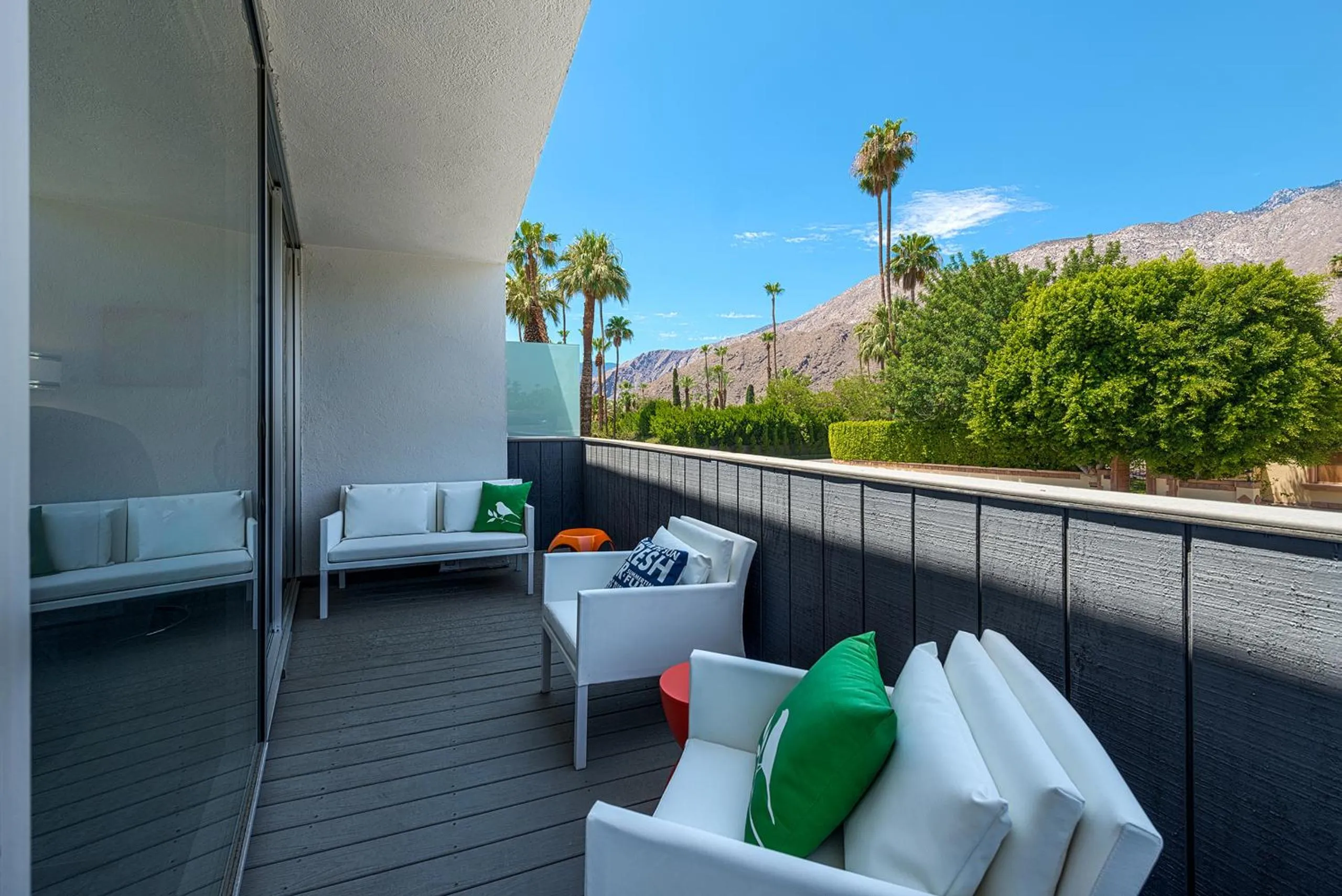 Balcony/Terrace in The Twist Palm Springs