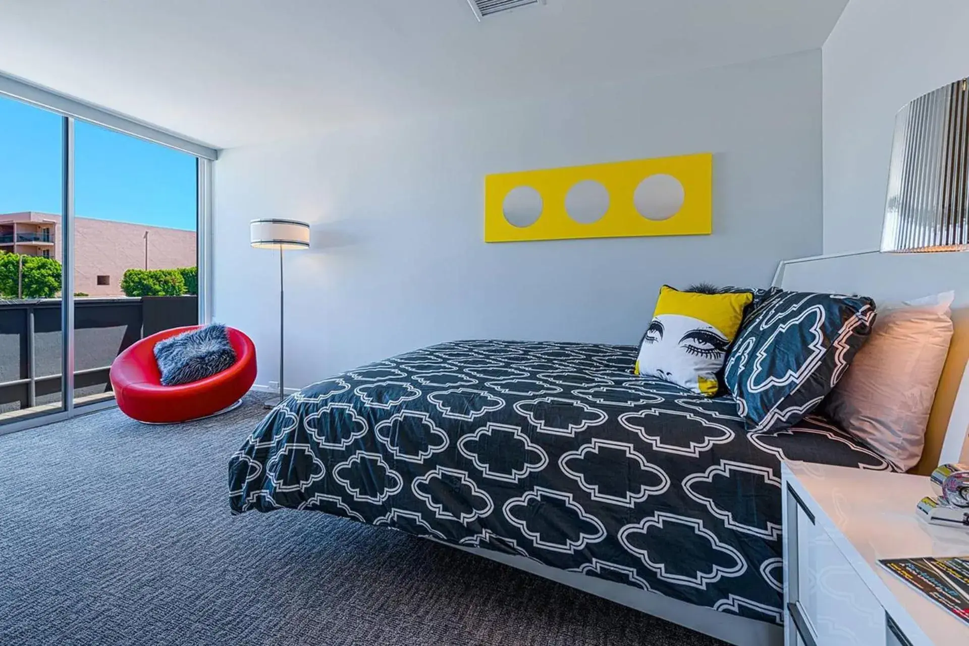 Bed in The Twist Palm Springs Bed in The Twist Palm Springs