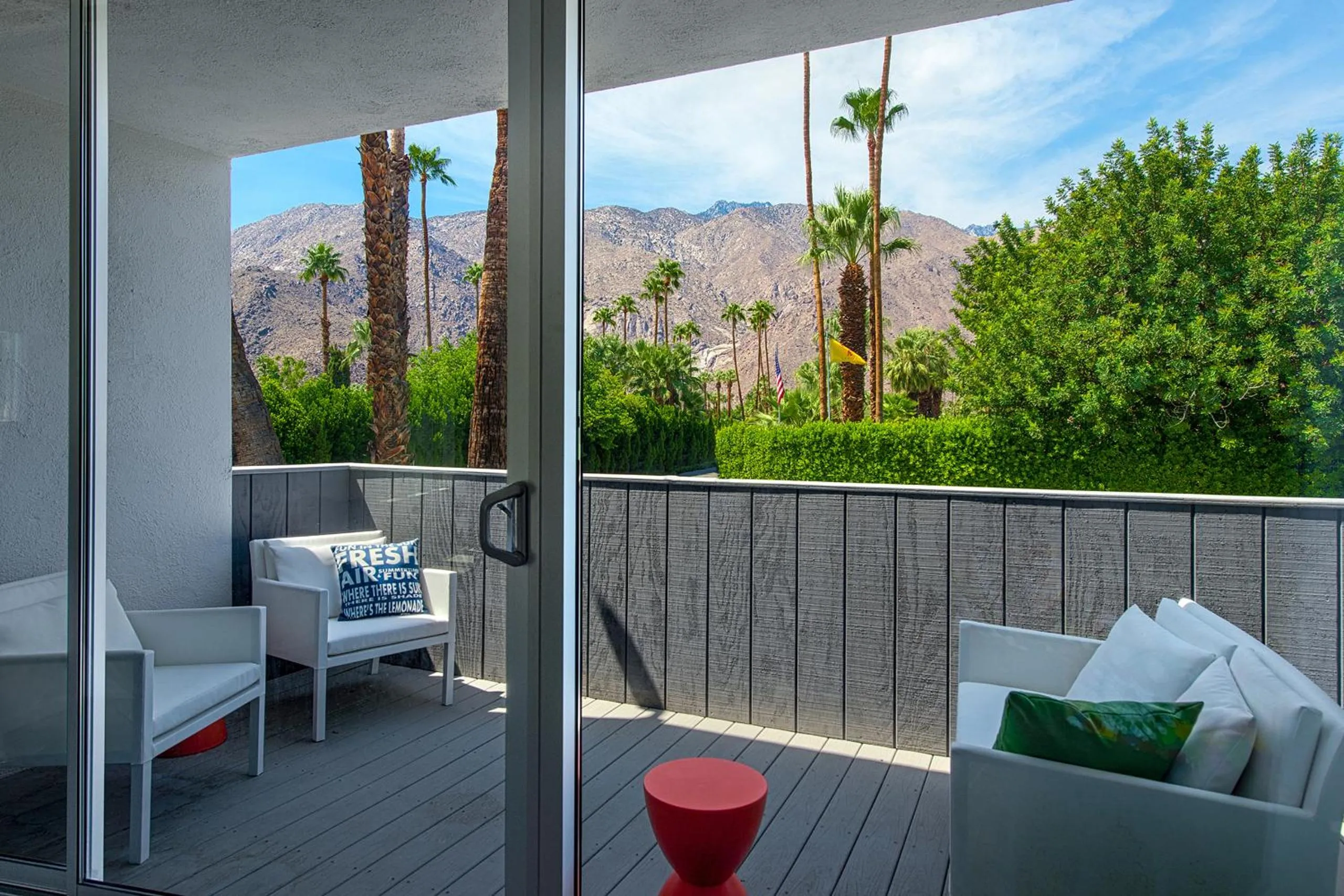 Balcony/Terrace in The Twist Palm Springs