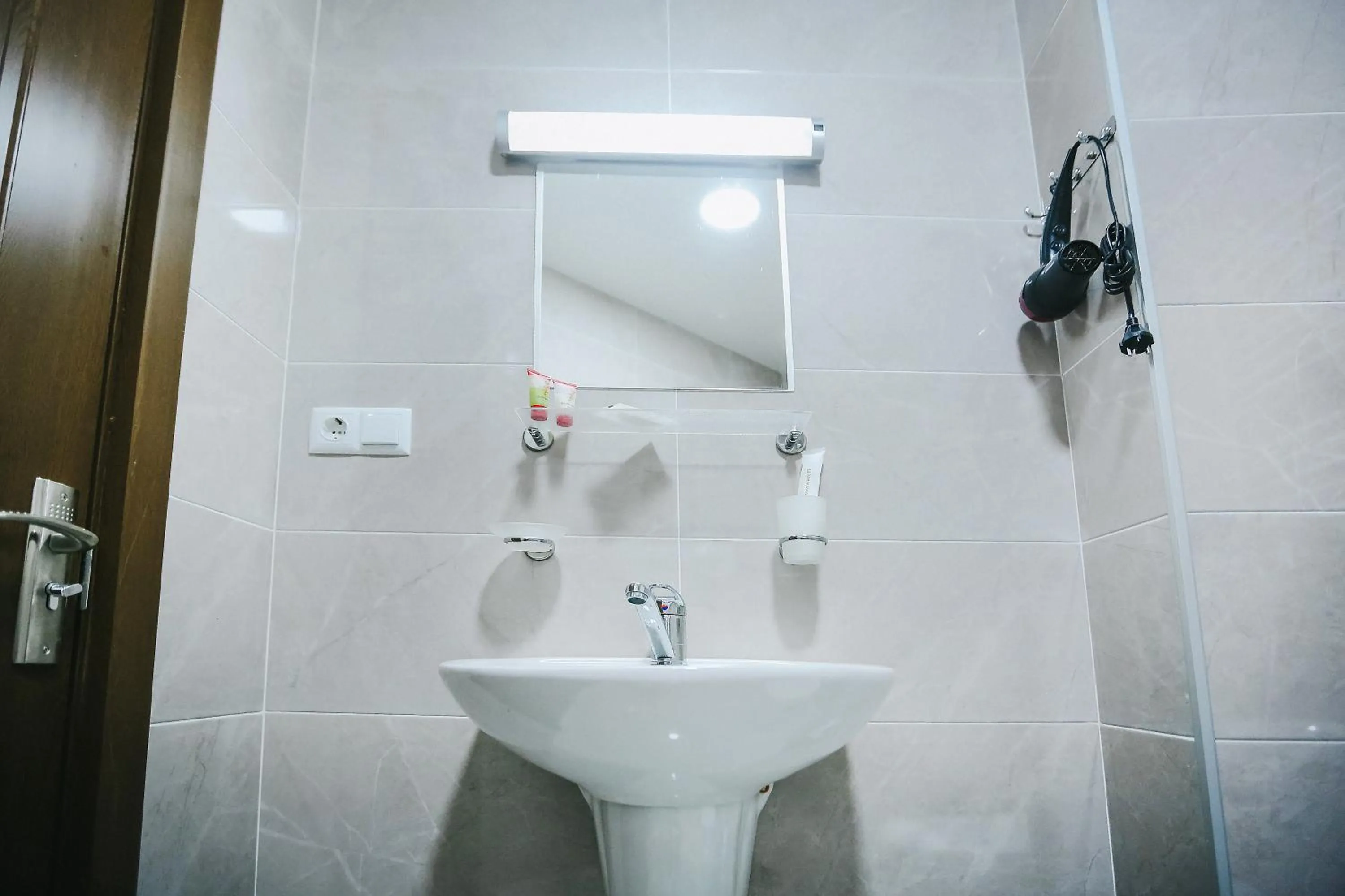 Shower in Balanchine