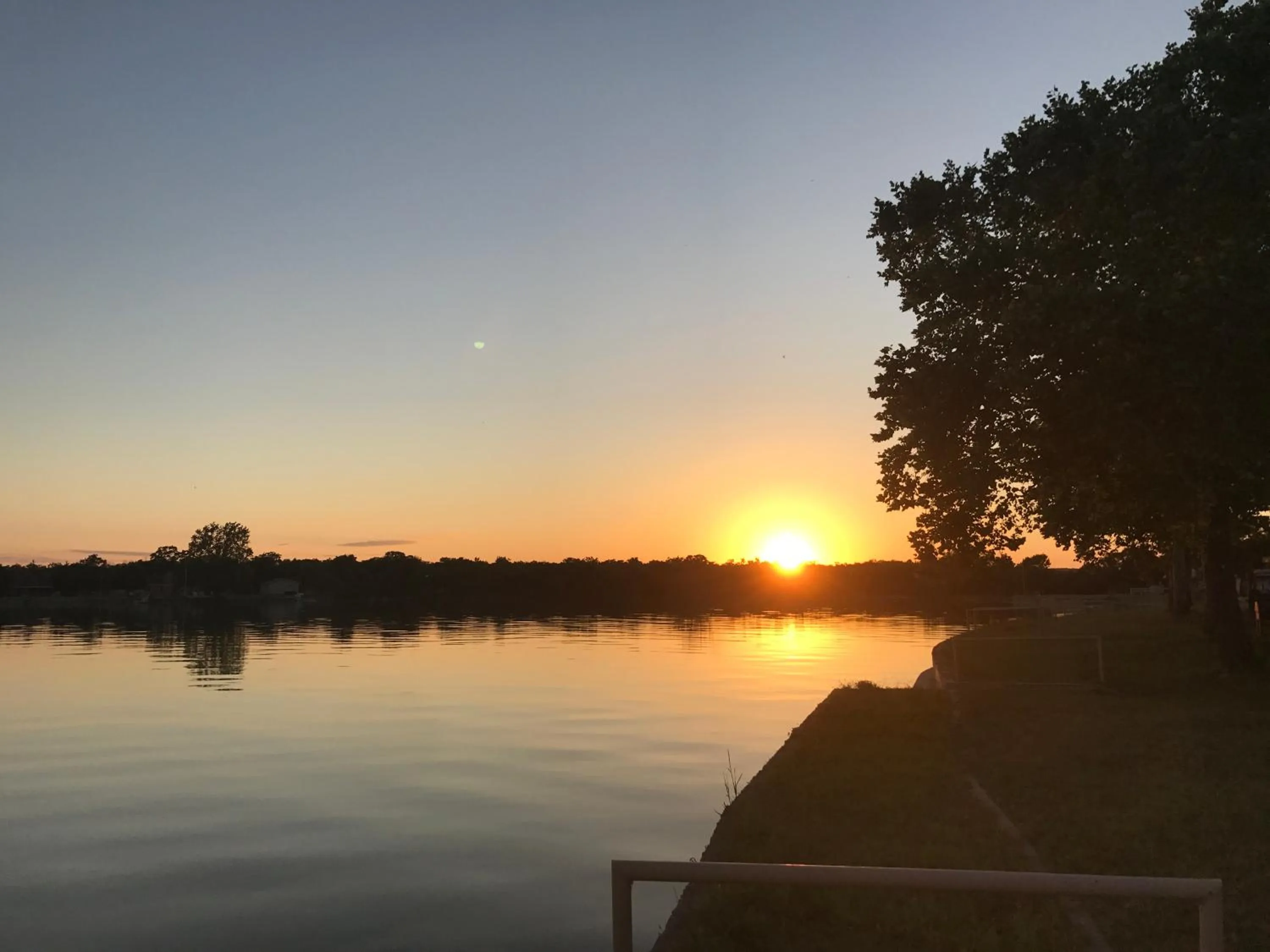Natural landscape in Oasis Lake Buchanan