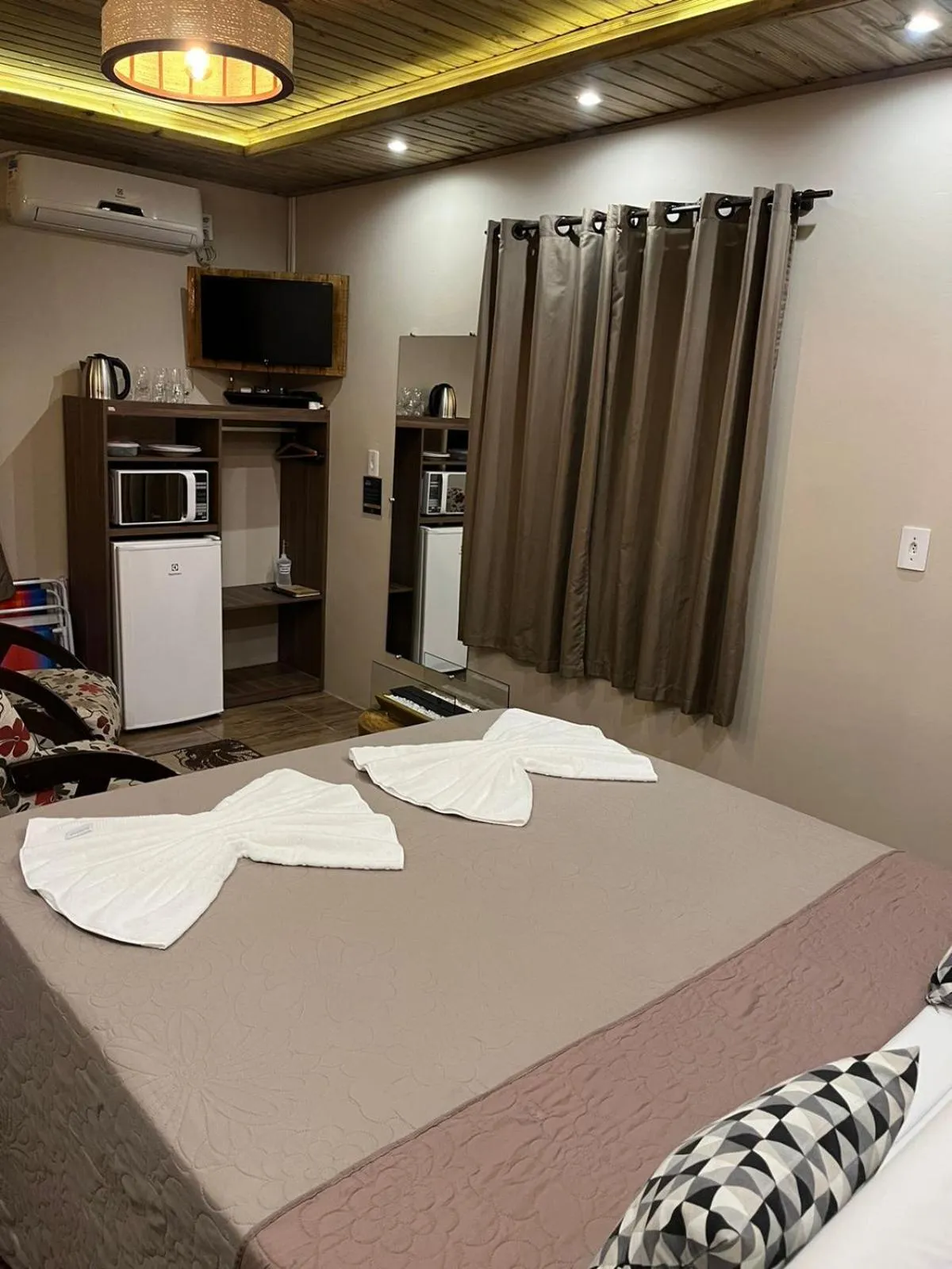 Communal lounge/ TV room in Pousada Recanto dos Canyons