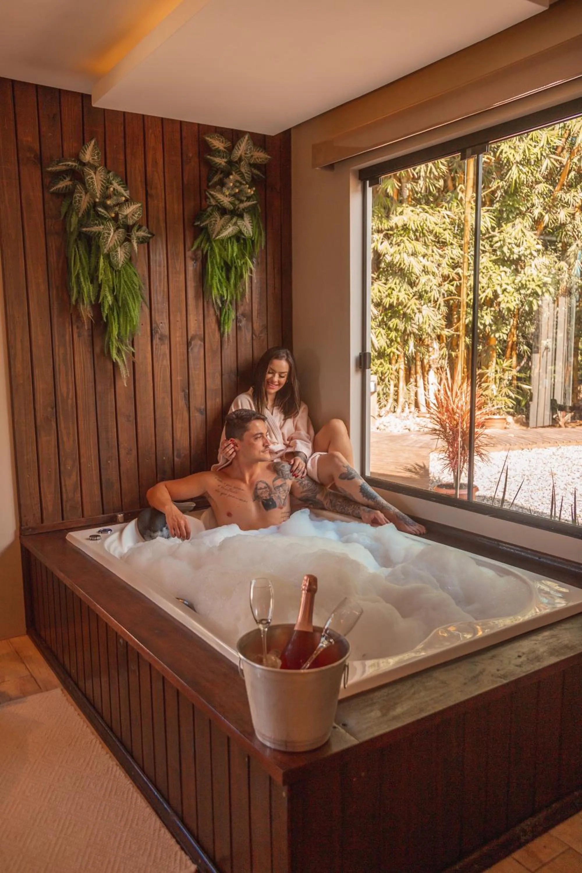 Hot Tub in Pousada Recanto dos Canyons