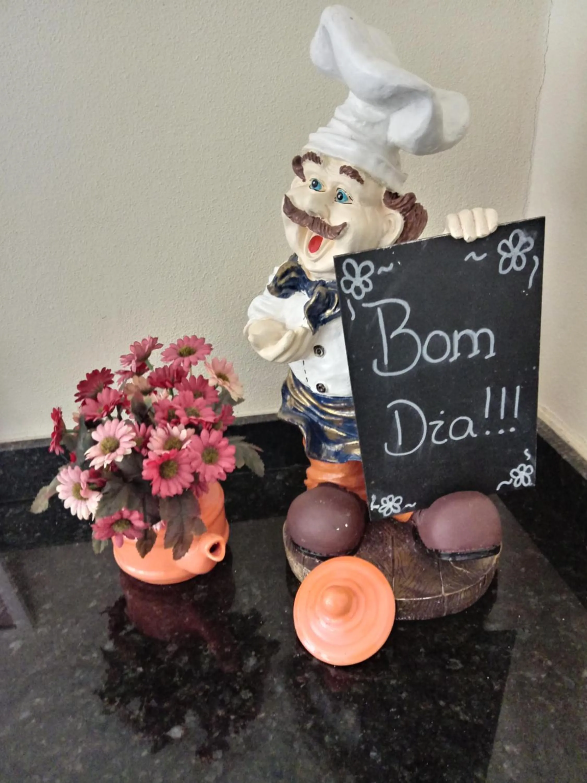 Restaurant/places to eat in Pousada Santo Antônio