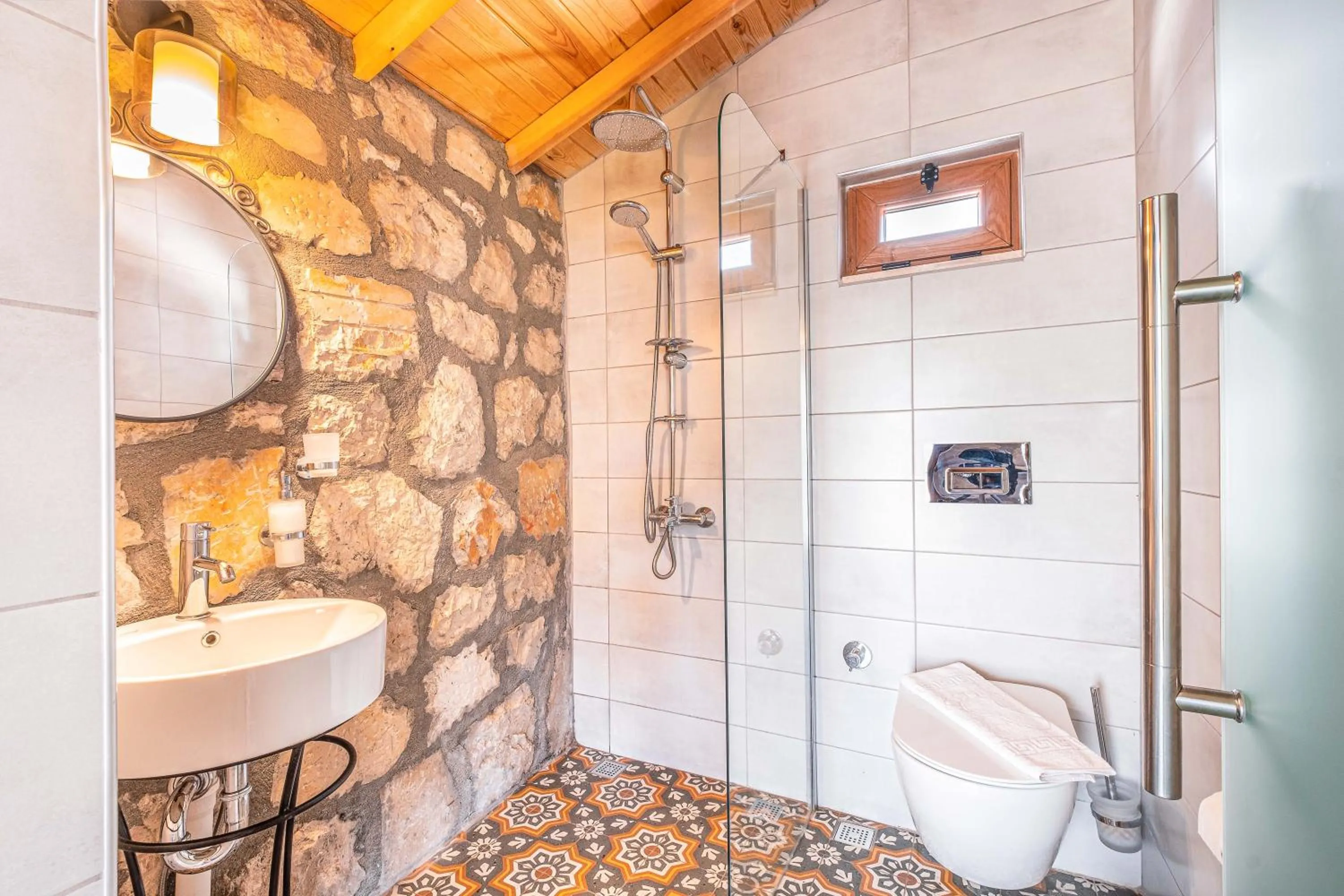 Shower in Kaş Joy Glamping