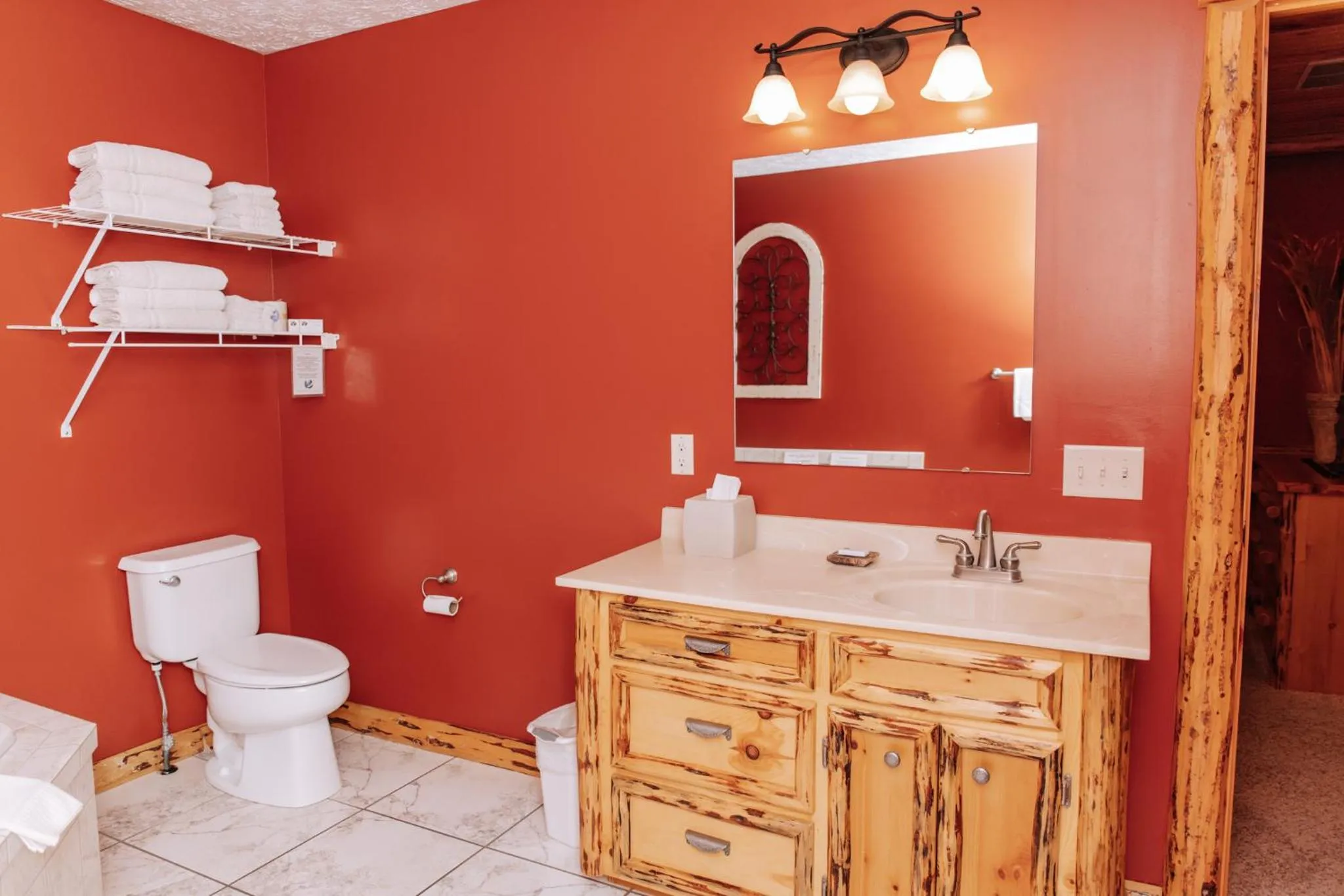 Sojourner's Lodge & Log Cabin Suites