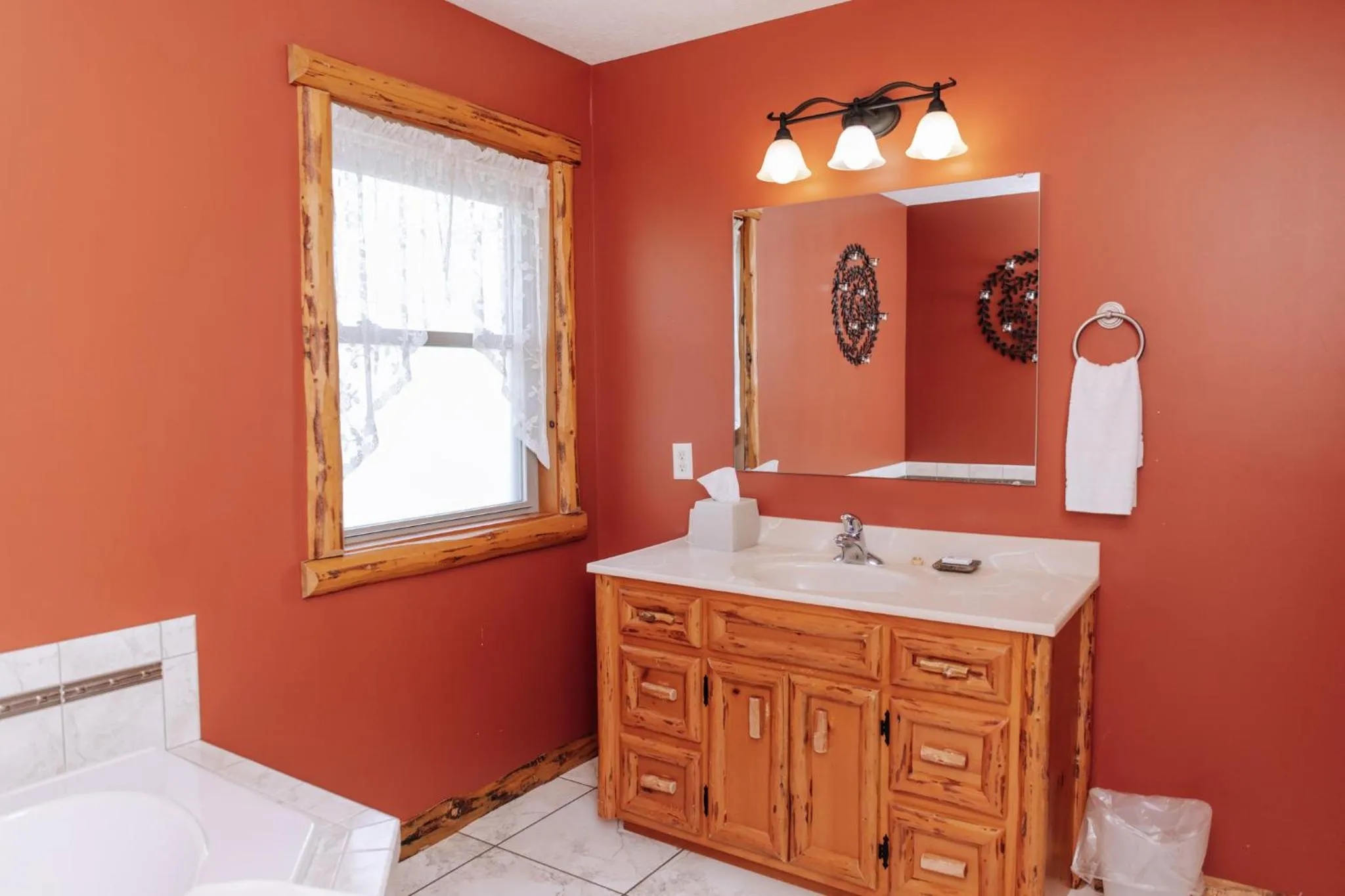 Sojourner's Lodge & Log Cabin Suites