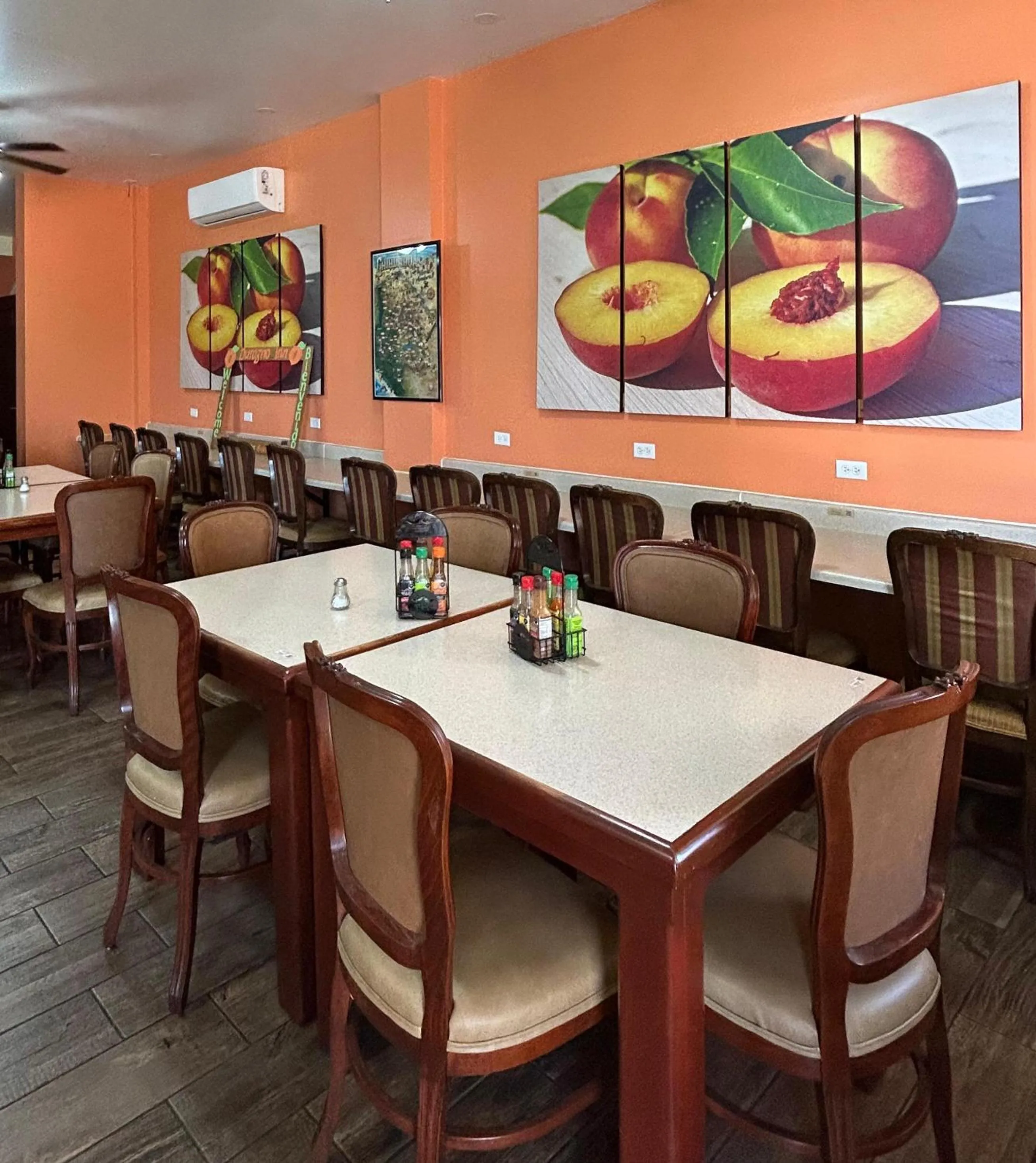 Breakfast in DURAZNO INN