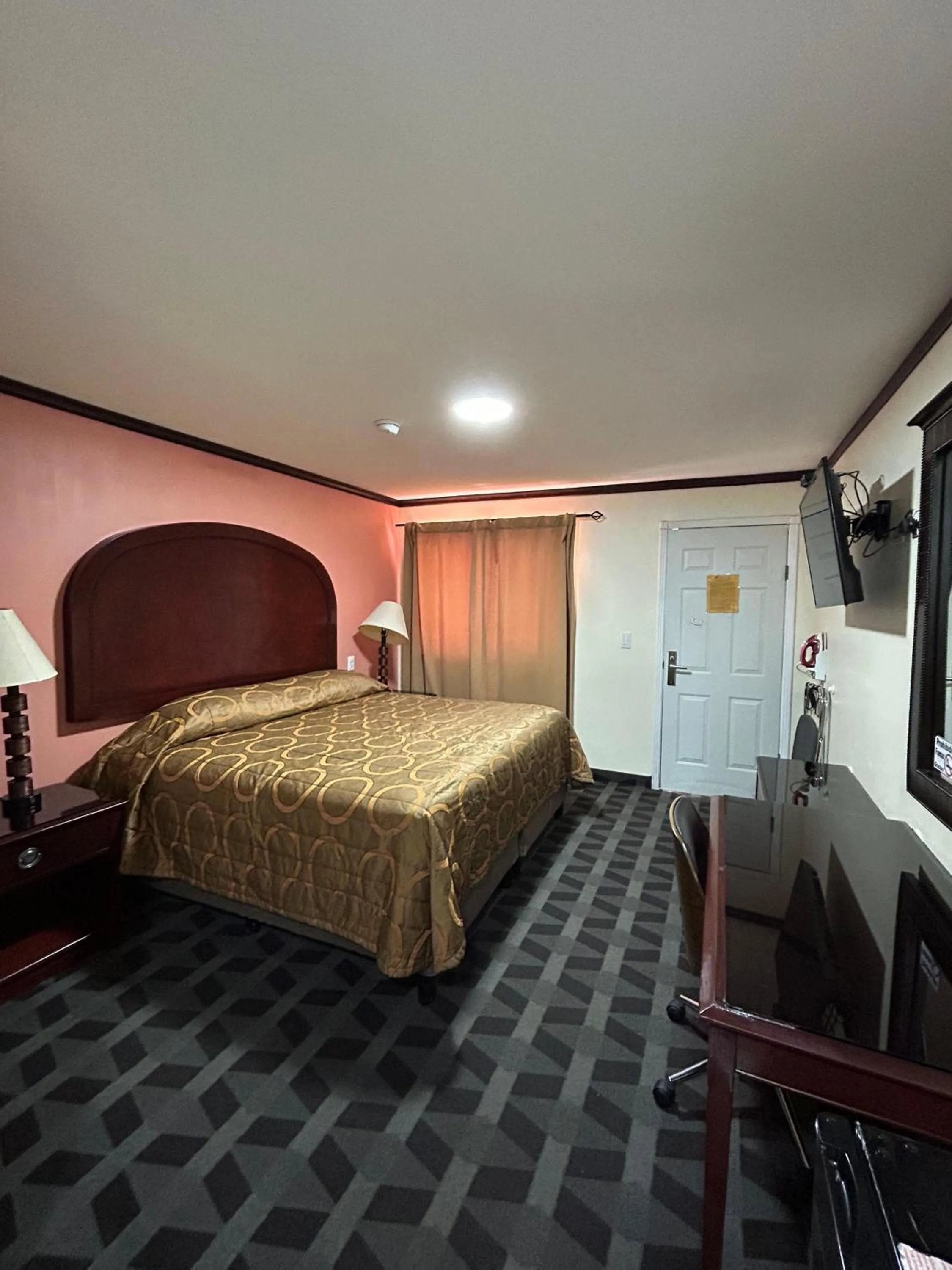 TV and multimedia, Bed in DURAZNO INN