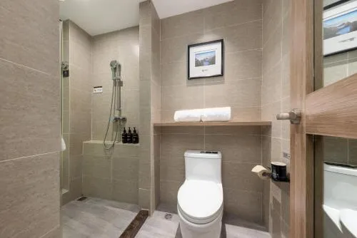 Atour Hotel Hefei Binhu Weizhou Avenue