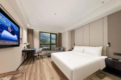 Atour Hotel Hefei Binhu Weizhou Avenue