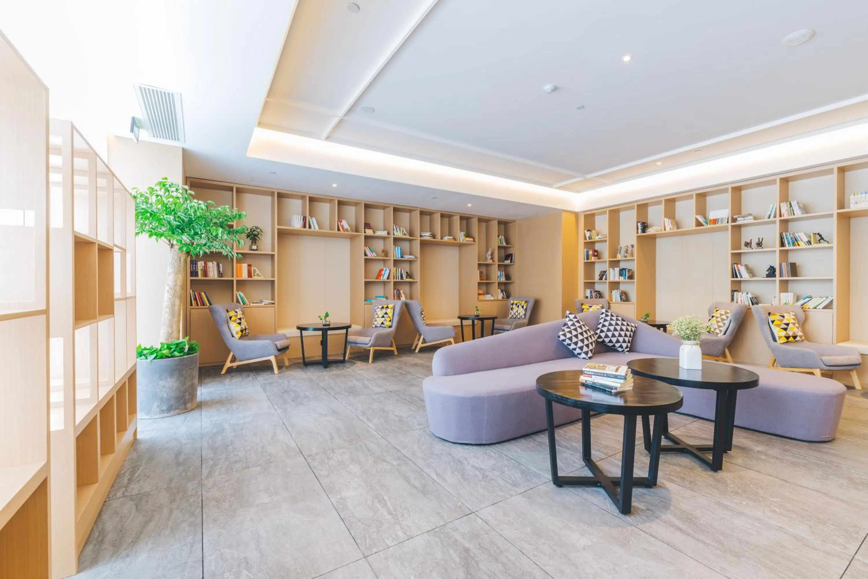 Seating area in Atour Hotel (Hangzhou West Lake Cultural Square)