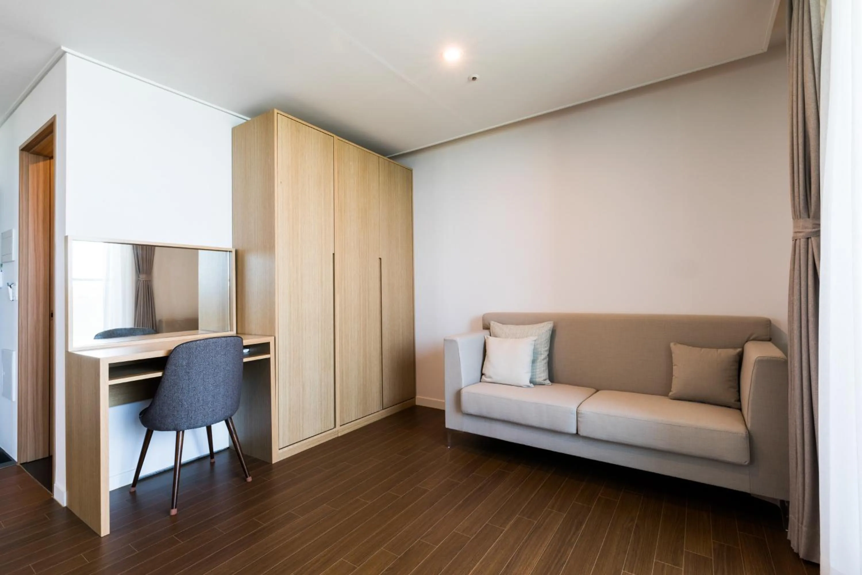 Living room in Lemain Hotel