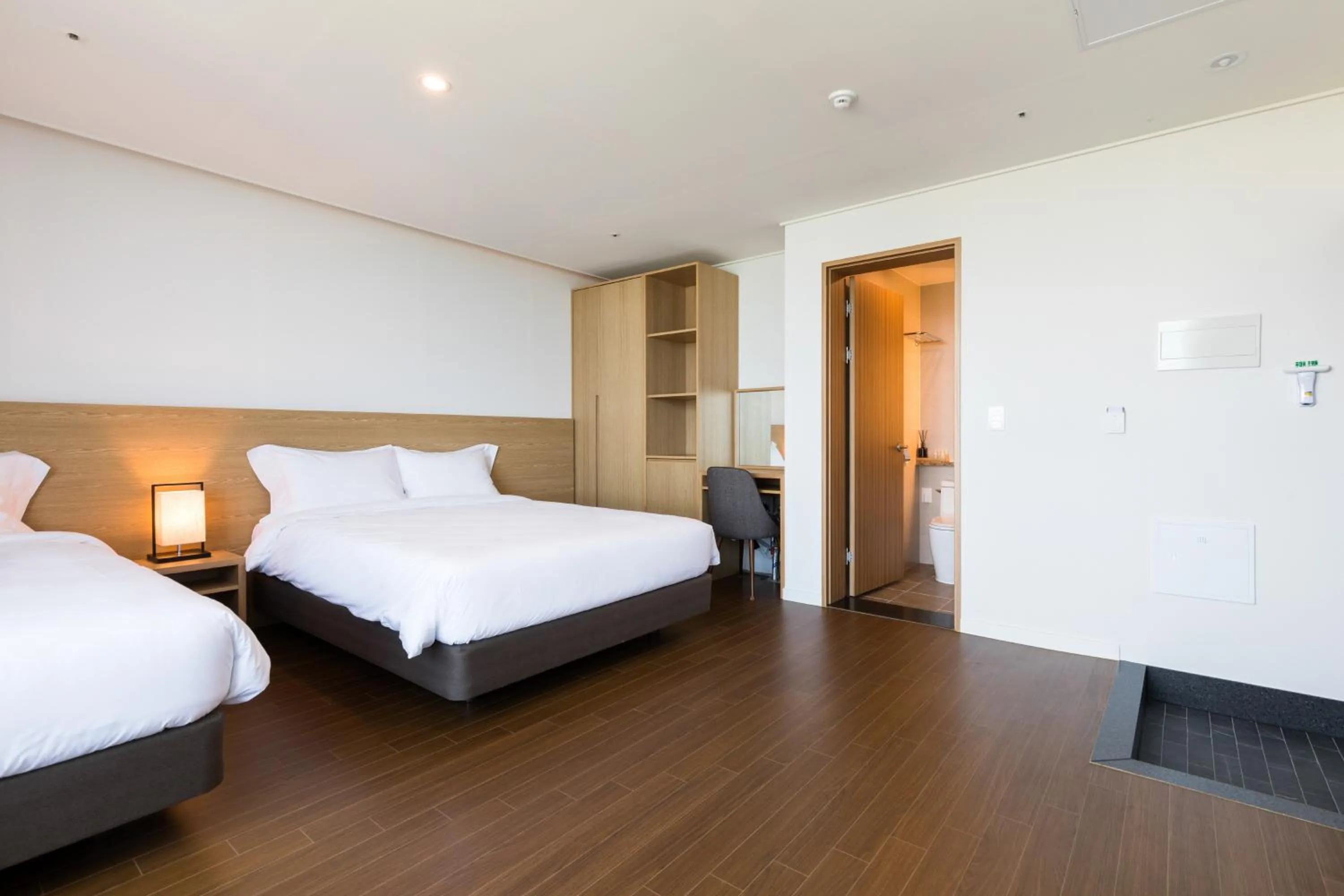 Photo of the whole room, Bed in Lemain Hotel