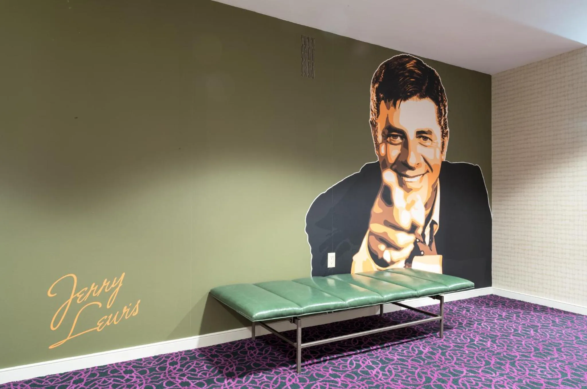 Decorative detail in TRYP by Wyndham Newark Downtown